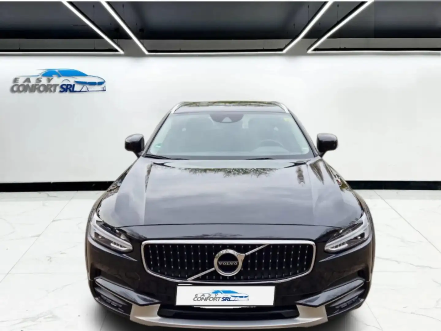 Volvo V90 Cross Country - 1