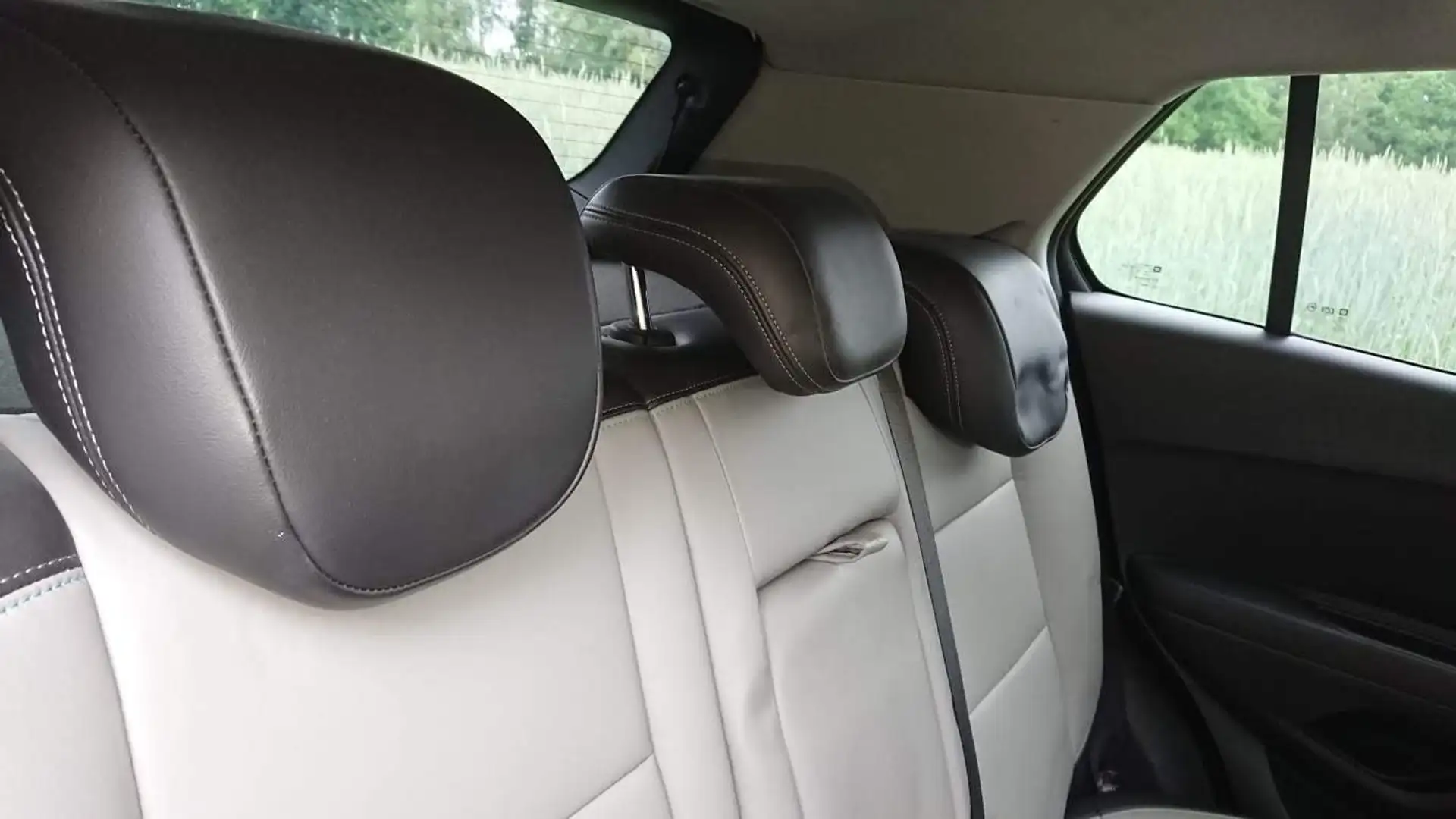 Chevrolet Trax Trax 1.7TD AutomatikLT+ Bílá - 2