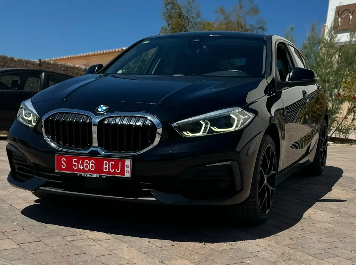 BMW 116 116d Noir - 1