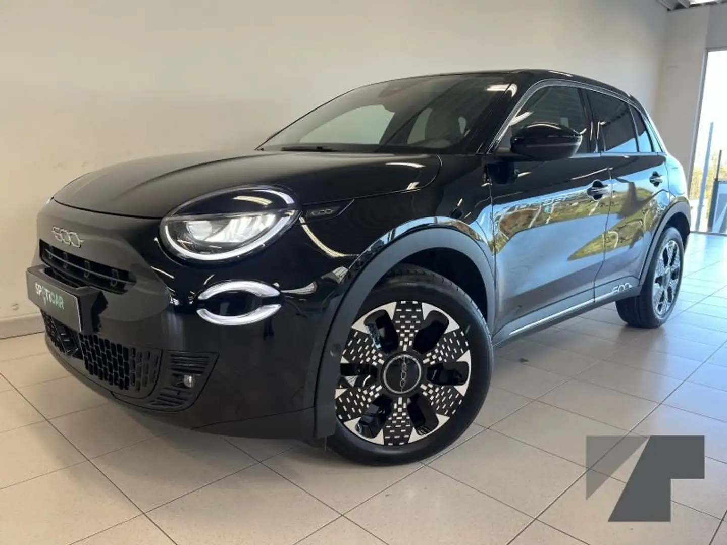 Fiat 600 Hybrid La Prima Schwarz - 1