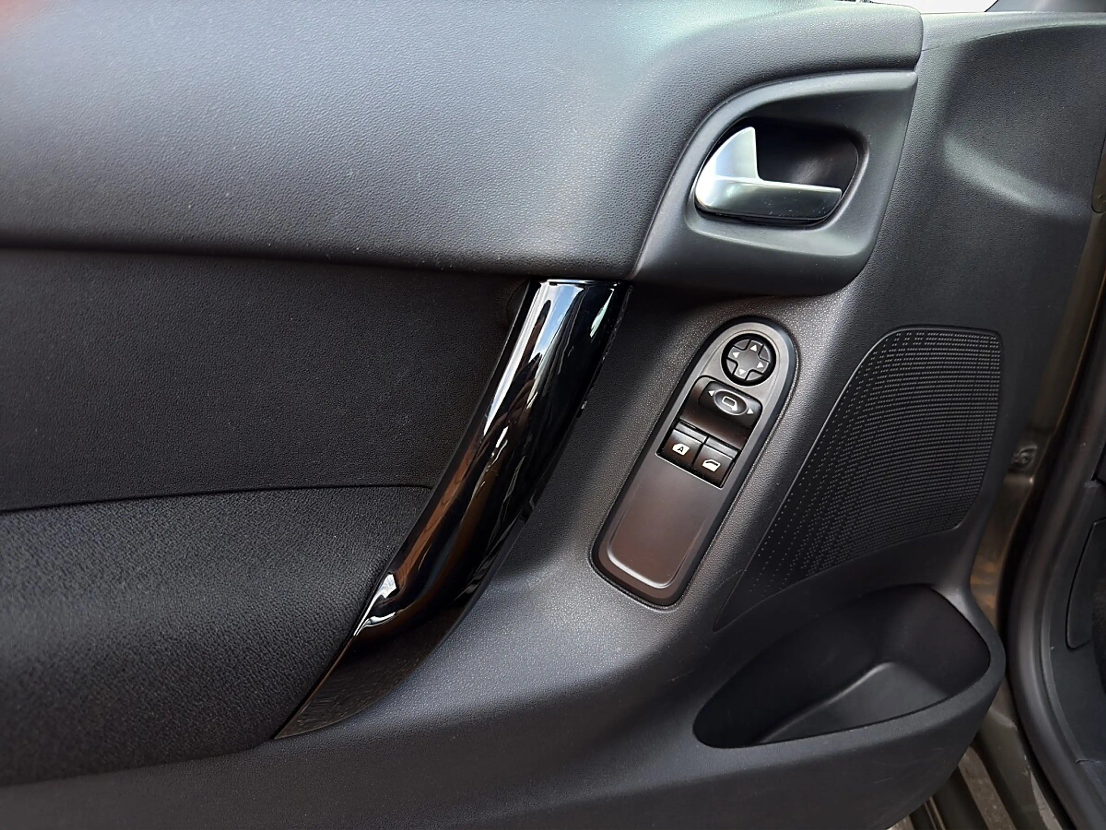 Citroen C3 e-HDi *Tempomat*Klima*Pickerl 03/27+4Mo* — photo 10