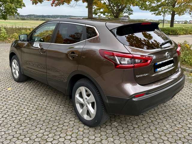 Imagine Nissan Qashqai Qashqai 1.3 DIG-T DCT N-CONNECTA NAVI 360° CAM