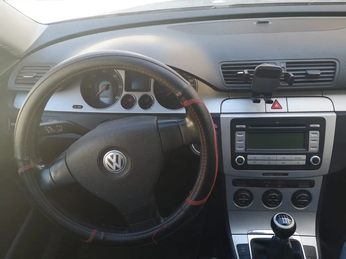 Volkswagen Passat Variant Trendline 2,0 TDI DPF Grau - 1