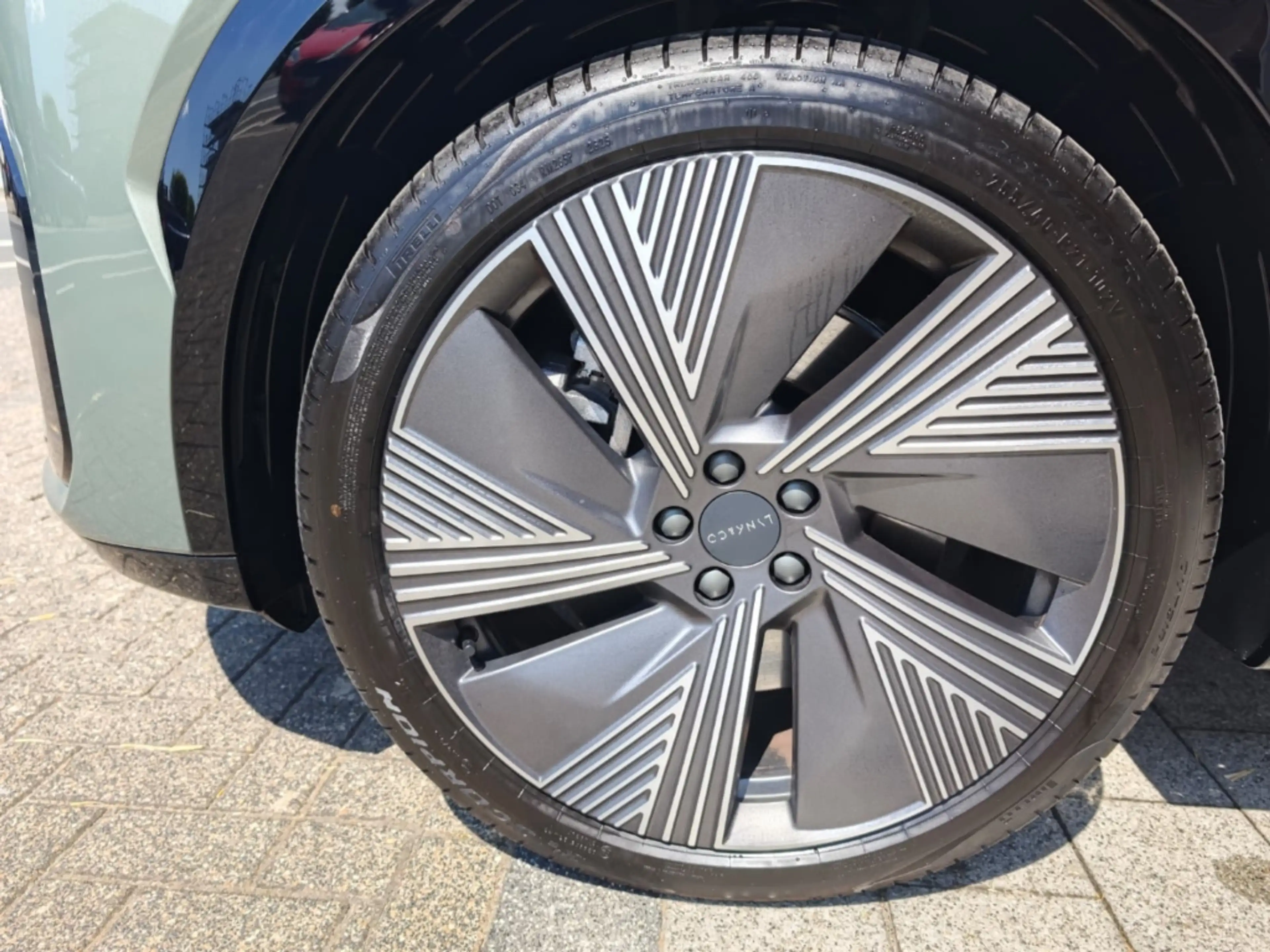 Lynk & Co 08 More 1.5 T PHEV 257 KW El. Panodach Navi Leder Dig — photo 5
