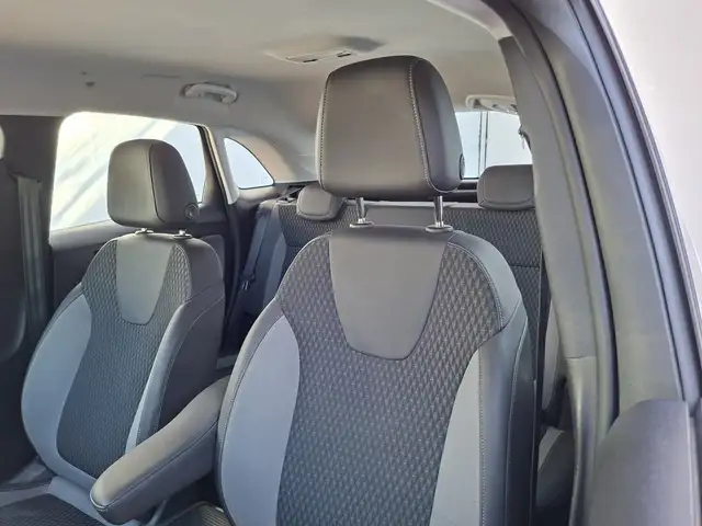 Opel Crossland view 15