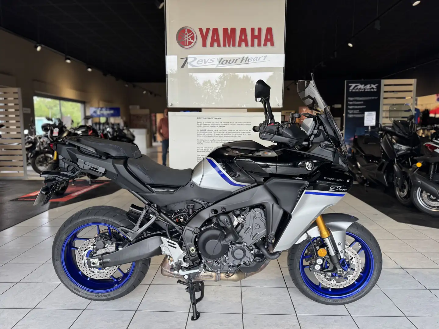 Yamaha Tracer 9 GT Silber - 1