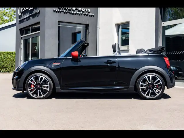 Mini Cooper view 2