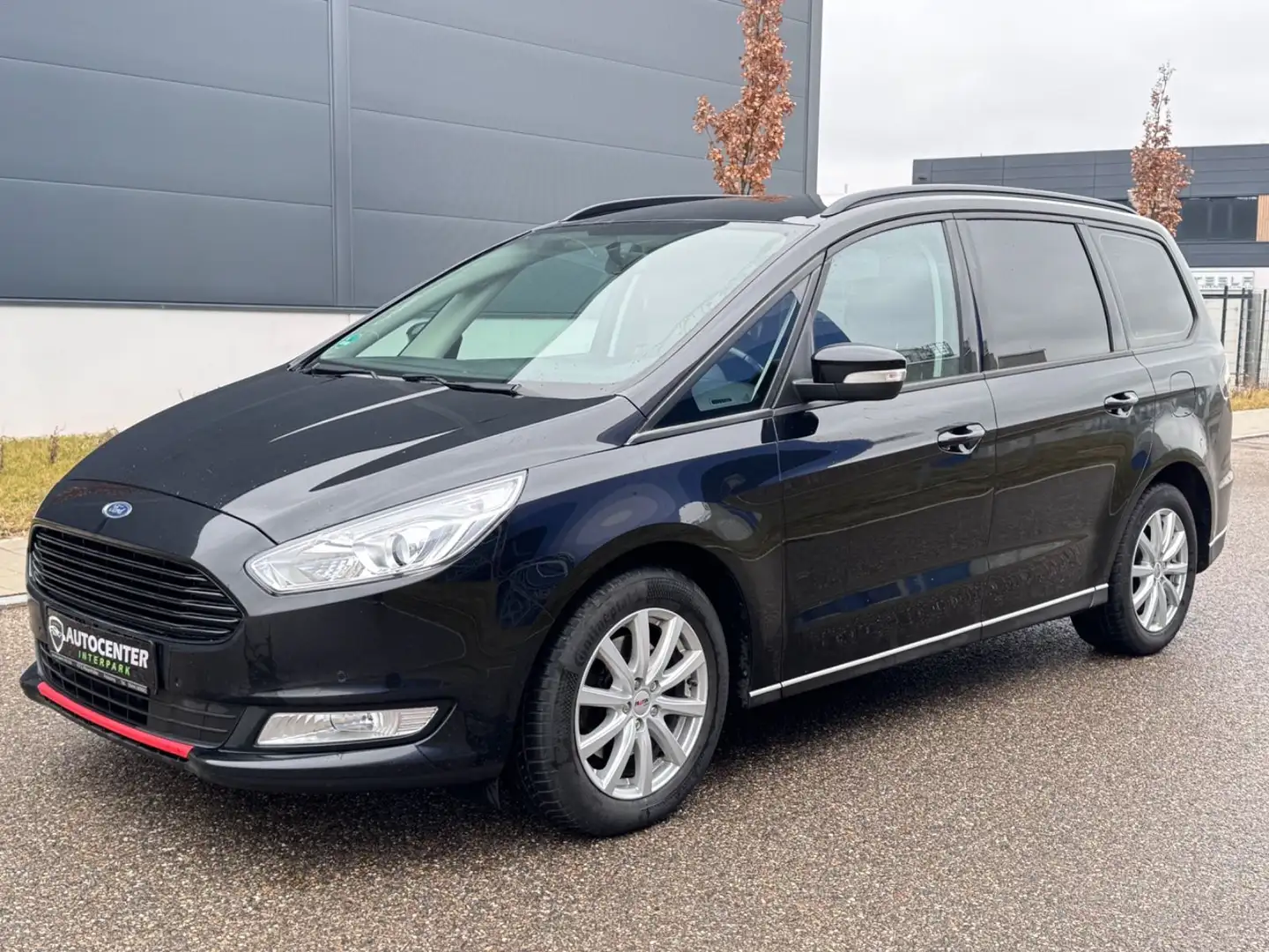 Ford Galaxy Trend/NAVI/SHZ/PDC/7.Sitzer/XENON Zwart - 1