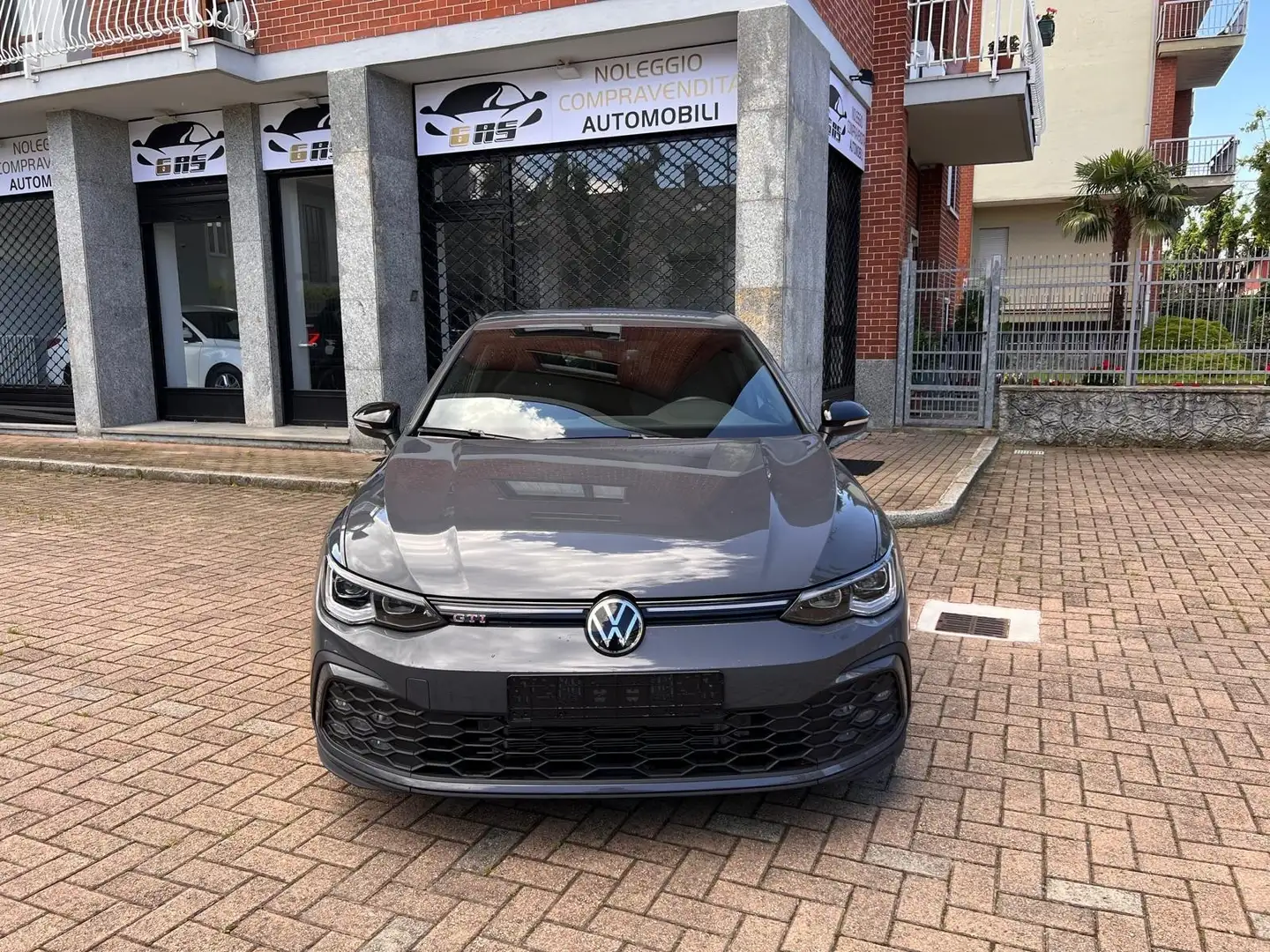 Volkswagen Golf GTI VOLKSWAGEN GOLF GTI 8 2.0 tsi 245cv dsg Grau - 1