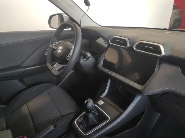 MG ZS view 7