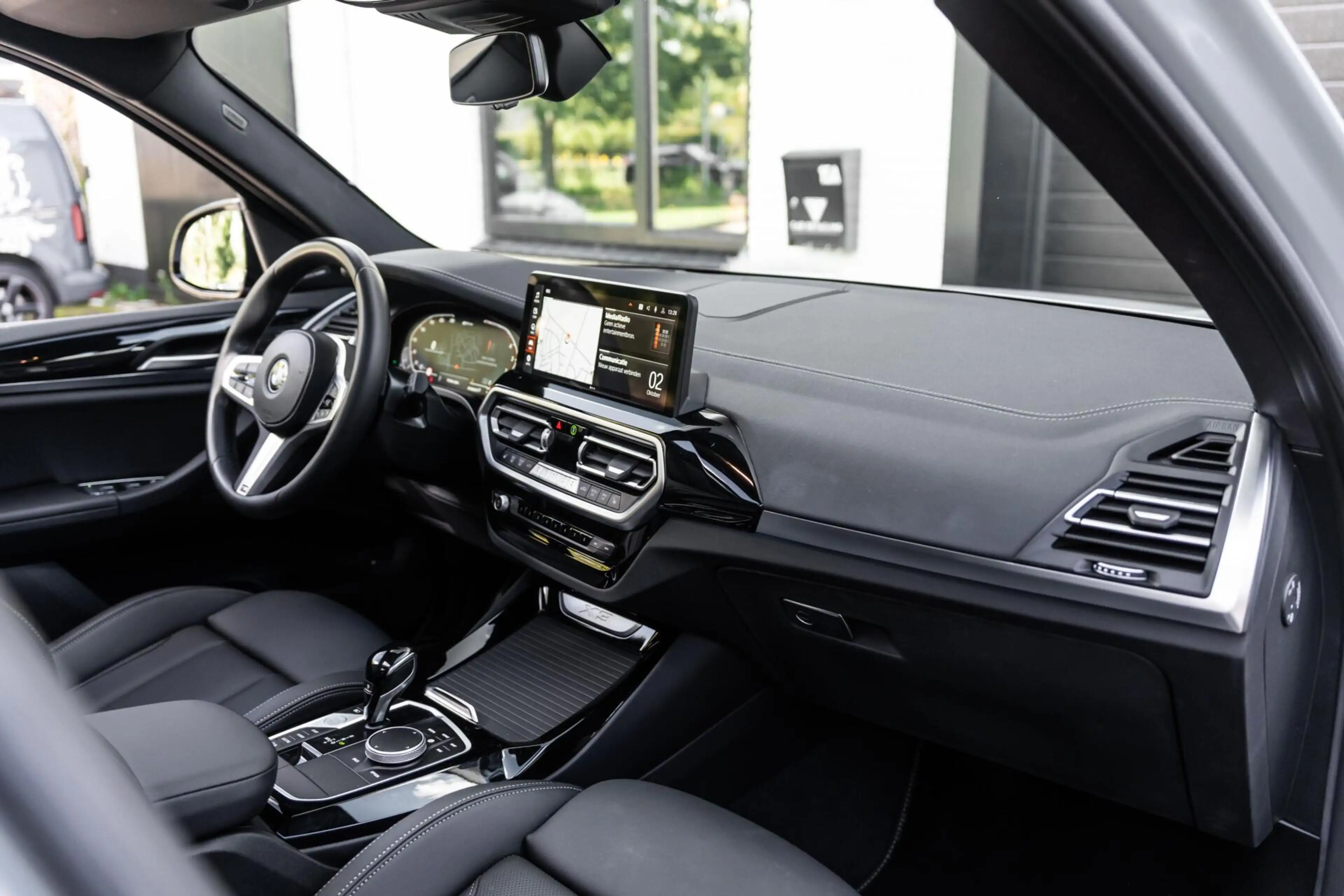 BMW X3 xDrive30e High Ex M Sport H&K HUD Laser Trekhaak 3 — photo 14