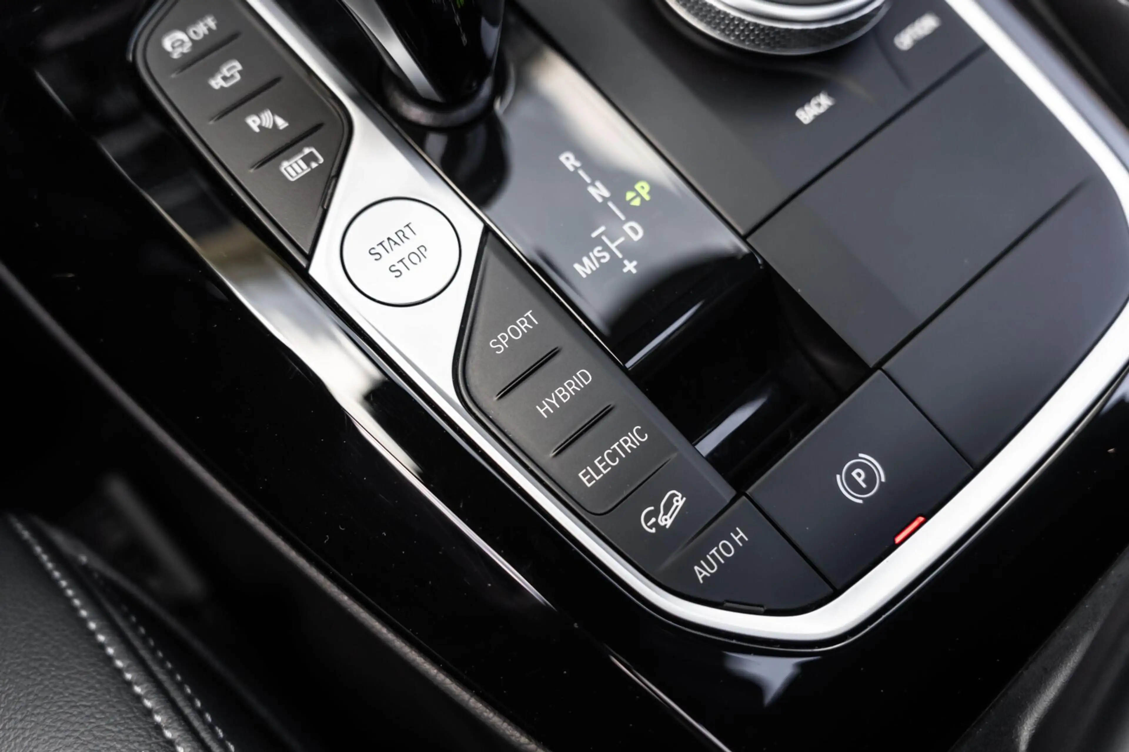 BMW X3 xDrive30e High Ex M Sport H&K HUD Laser Trekhaak 3 — photo 42