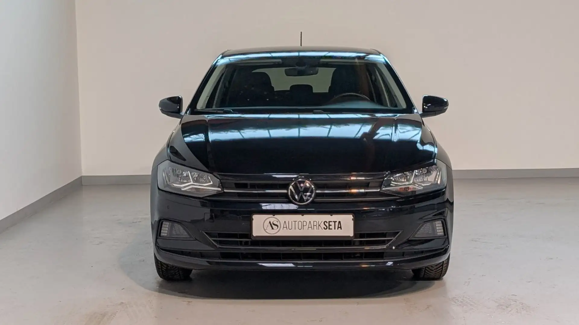 Volkswagen Polo VI 1.0TSI DSG Comfor. AID*FRONT*PDC*NAVI Noir - 2