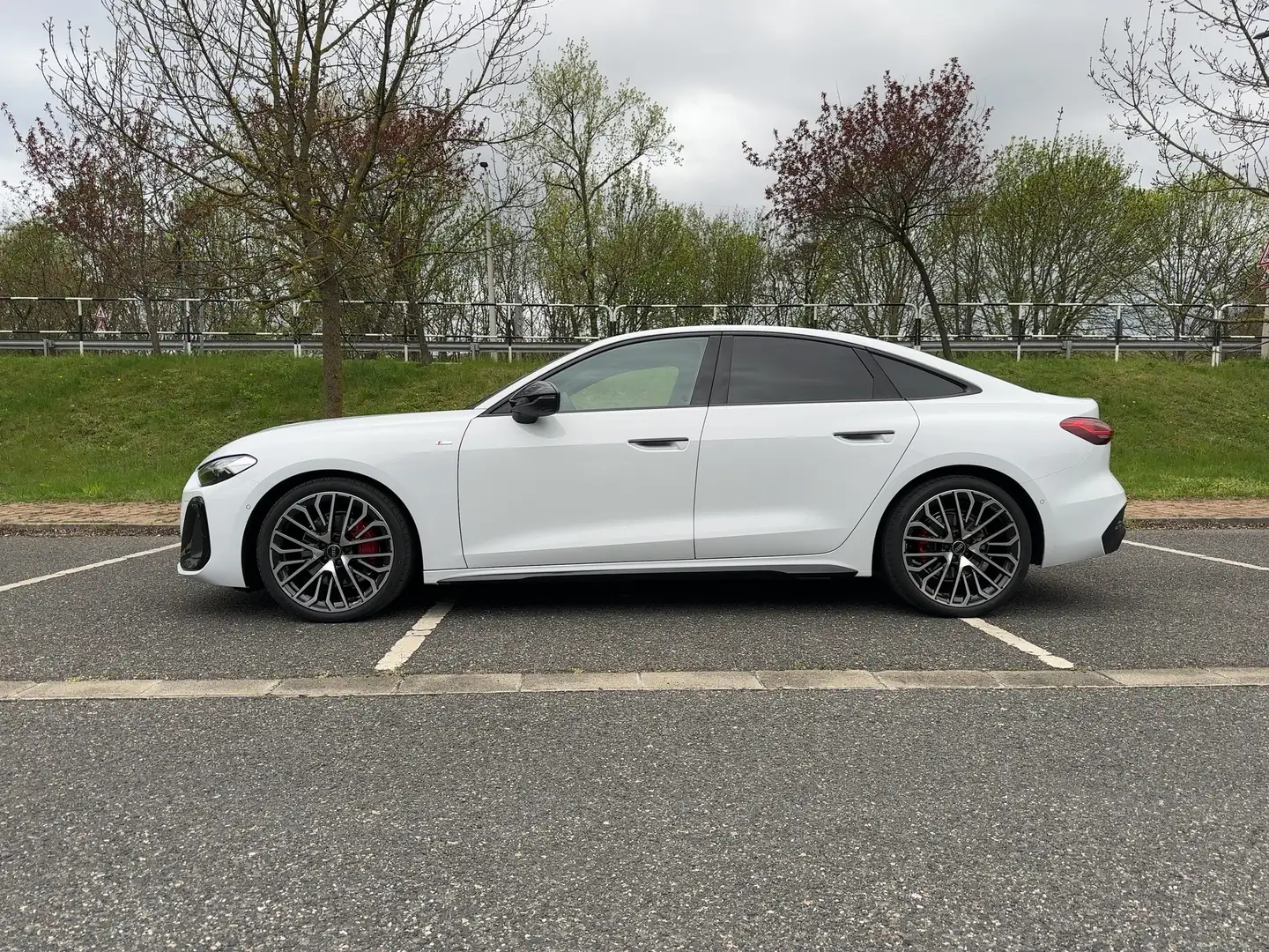 Audi A5 TFSI quattro 150 kW S tronic Weiß - 1
