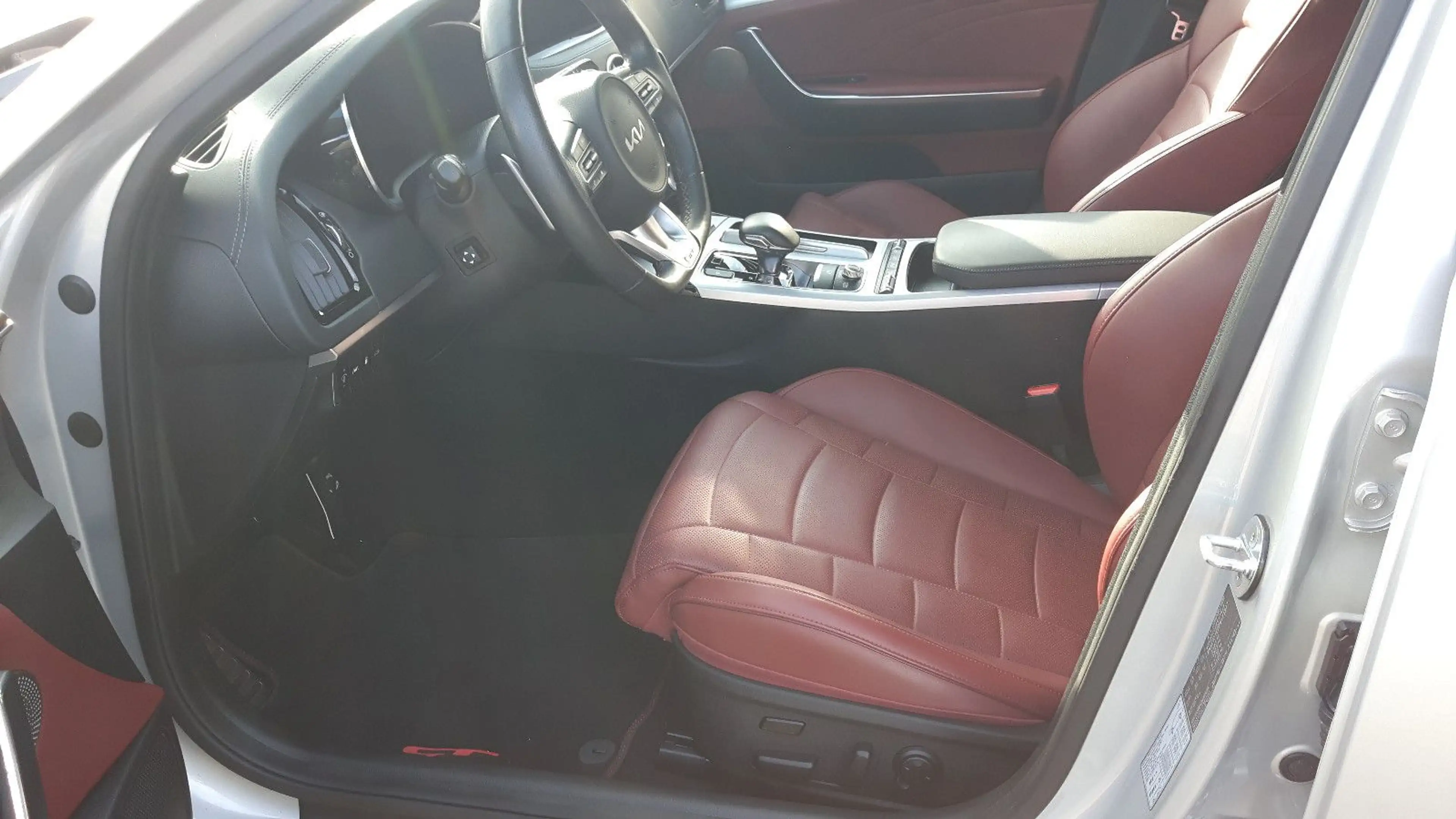 Kia Stinger 3,3T AWD AT8 GT LED Rot GD — photo 8