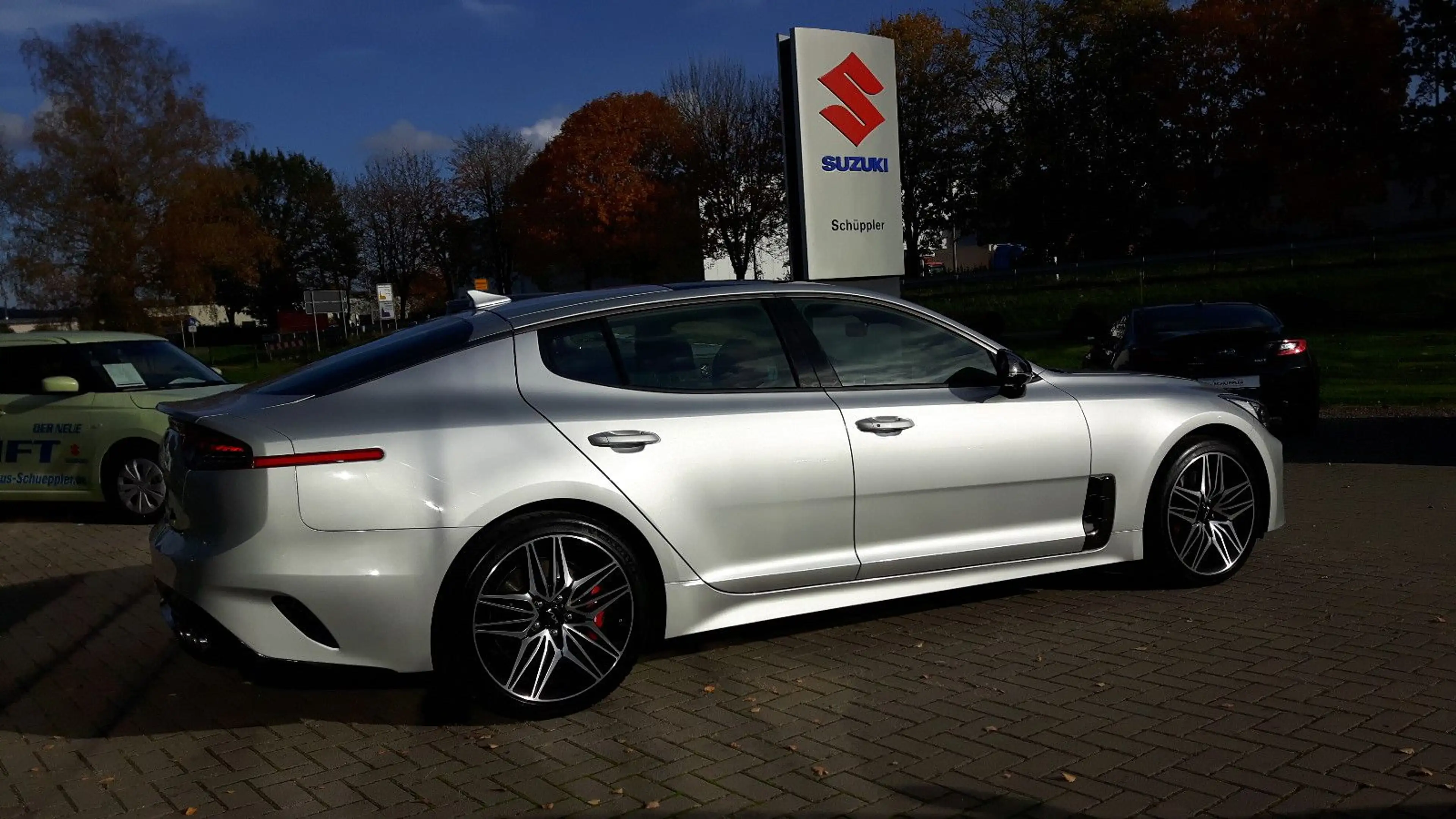 Kia Stinger 3,3T AWD AT8 GT LED Rot GD — photo 4