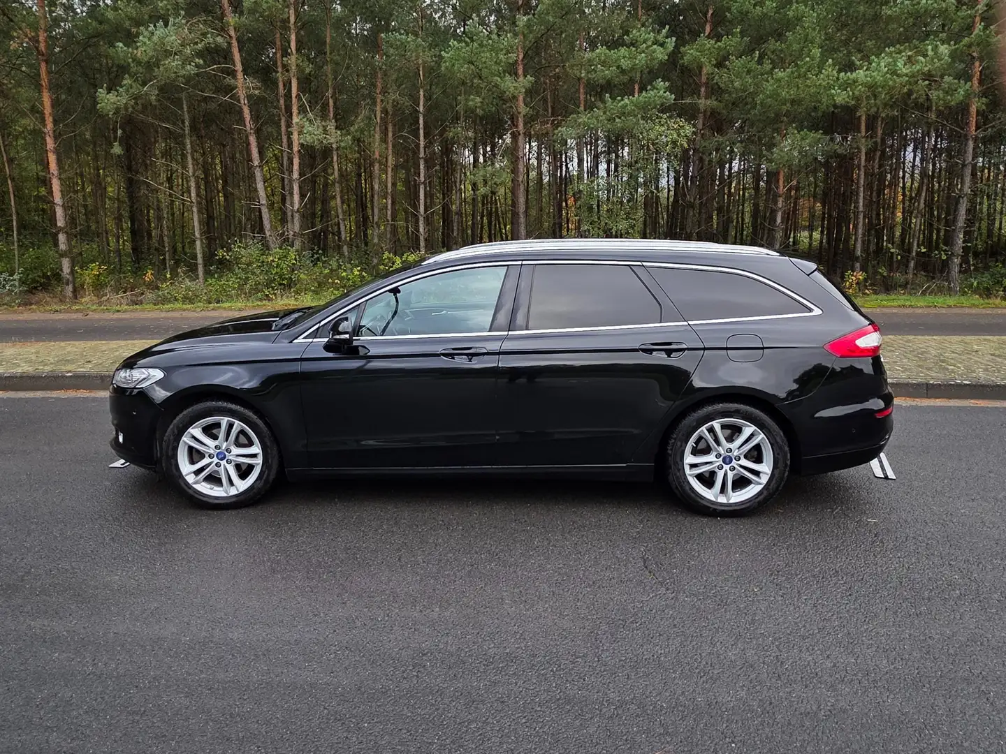 Ford Mondeo Mondeo Turnier1.5 EcoBoost Start-Stopp Trend Schwarz - 2