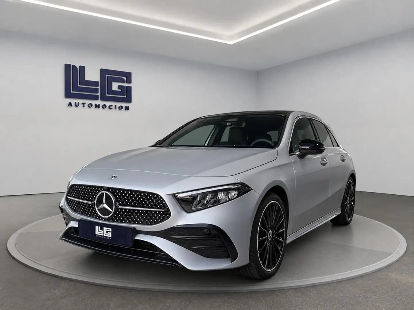 Mercedes-Benz A 250 e con tecnología híbrida EQ Gris - 1
