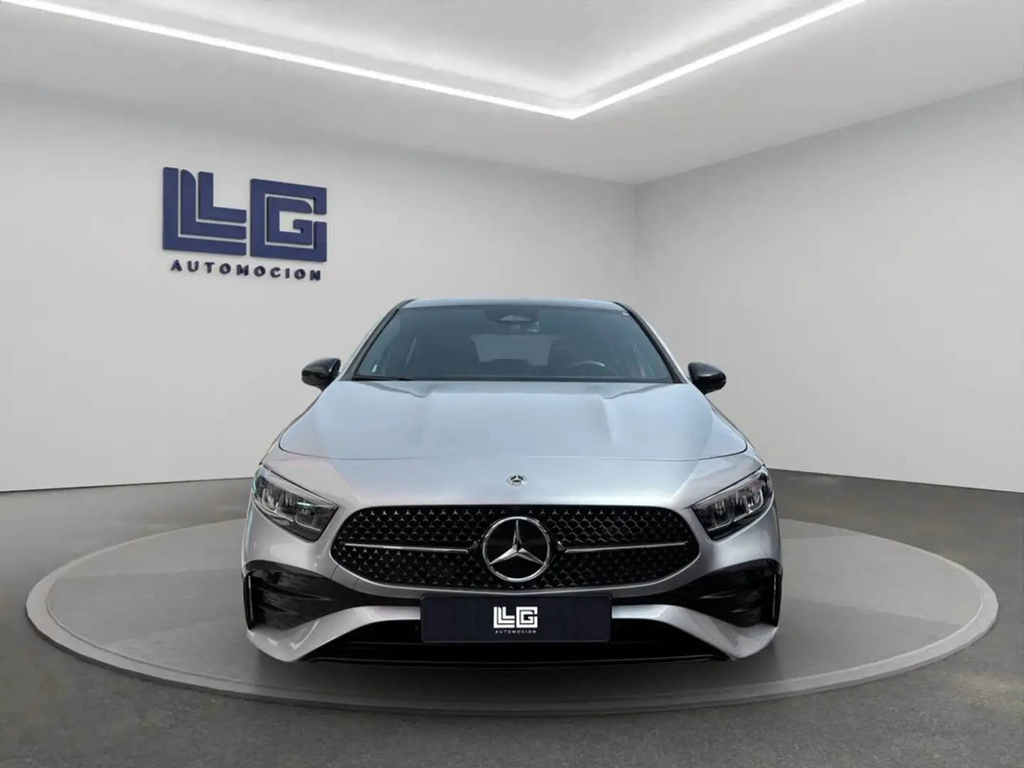 Mercedes-Benz A 250 e con tecnología híbrida EQ Gris - 2
