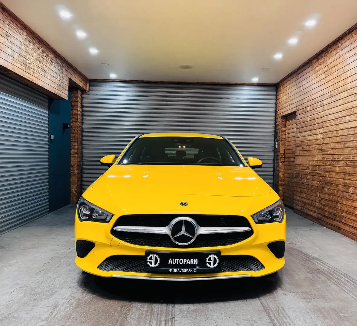 Mercedes-Benz CLA 220 d CLA -Klasse Shooting Brake 4Matic/AHK Amarillo - 2