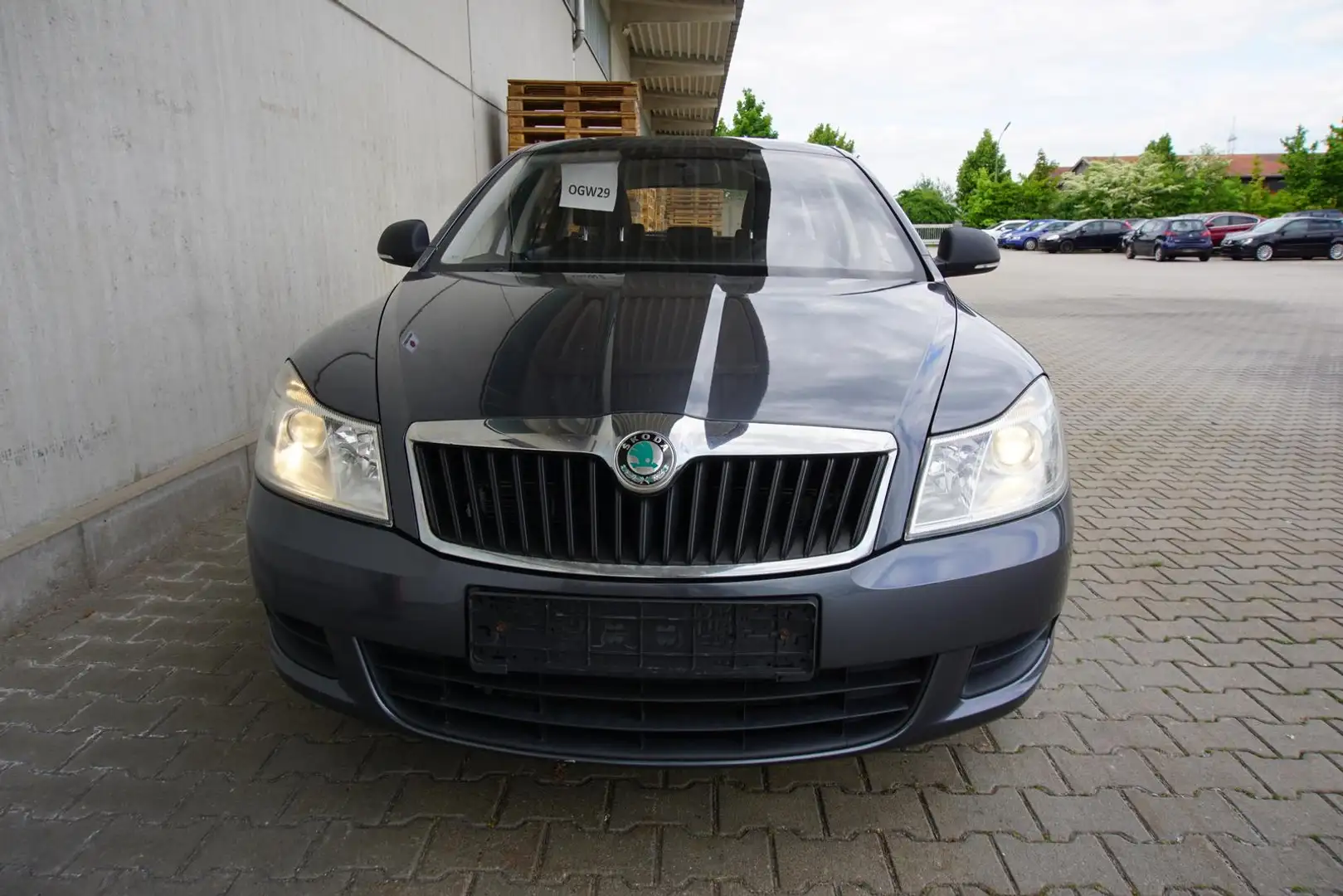 Skoda Octavia Combi 1.6TDI Radio Klima 1. Hand Gris - 2