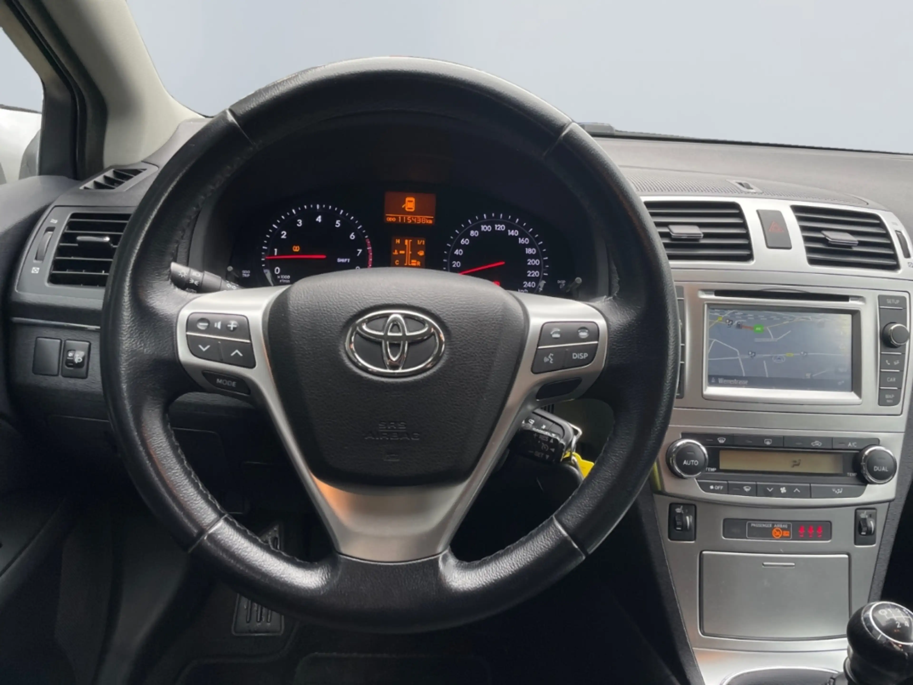 Toyota Avensis Kombi 1.8 Edition *Kamera*SHZ*Bluetooth* — photo 12