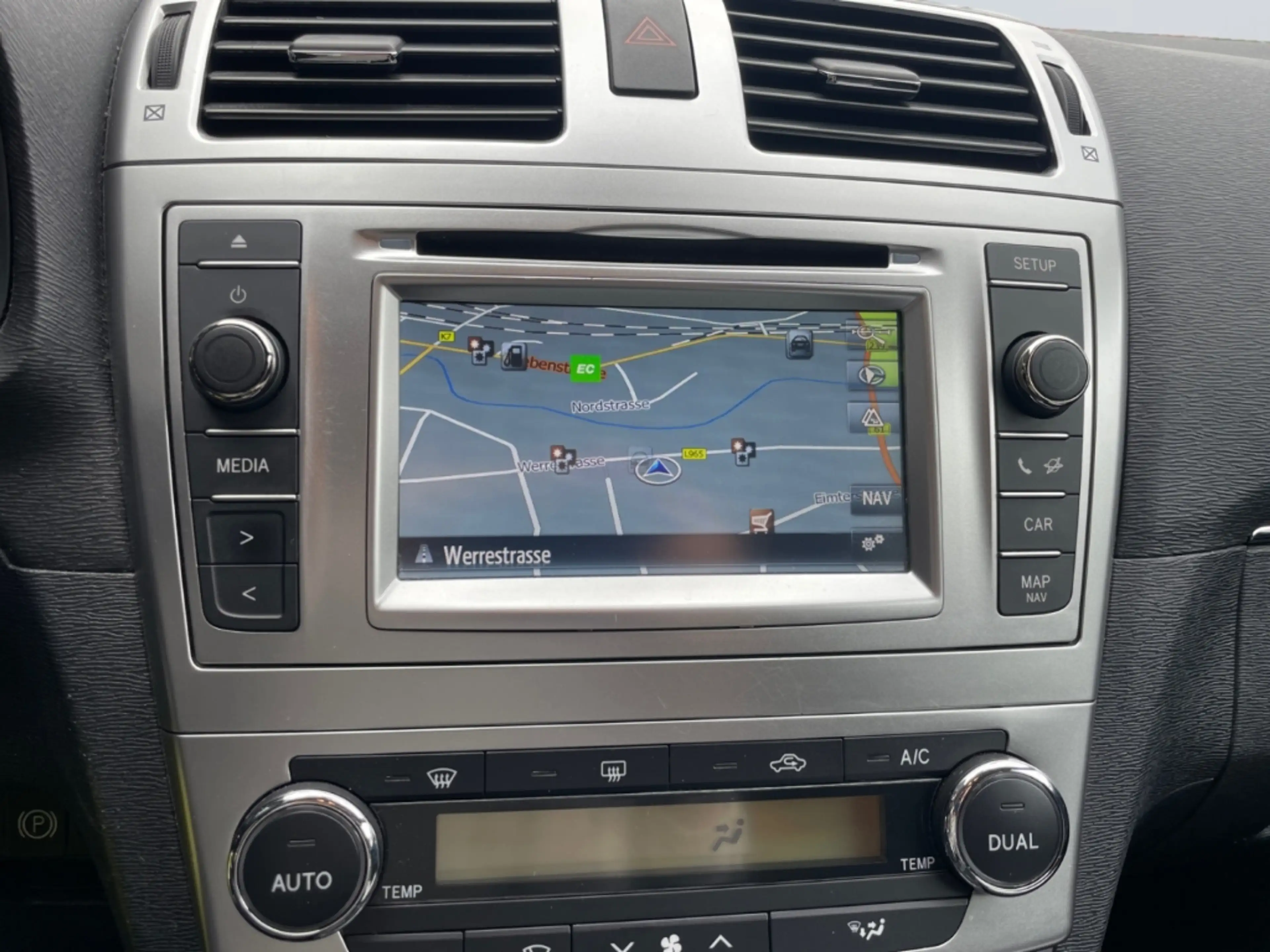 Toyota Avensis Kombi 1.8 Edition *Kamera*SHZ*Bluetooth* — photo 15