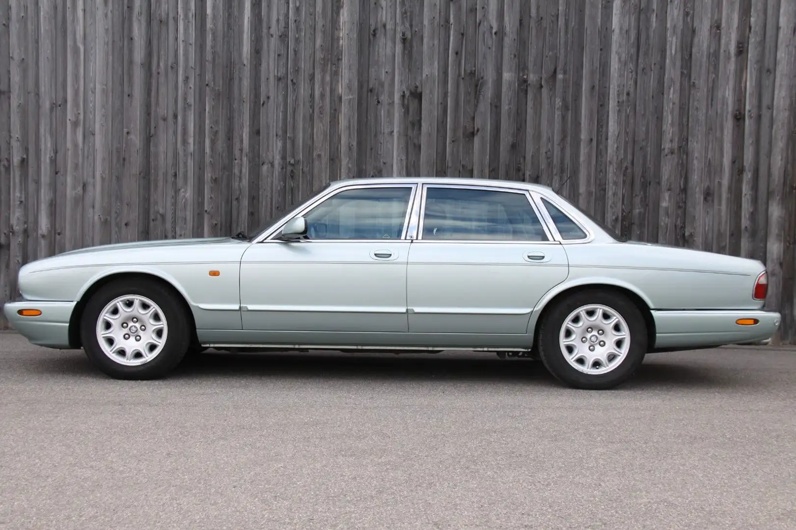 Jaguar XJ 4.0 Sovereign 3 Jahre Garantie Vert - 2