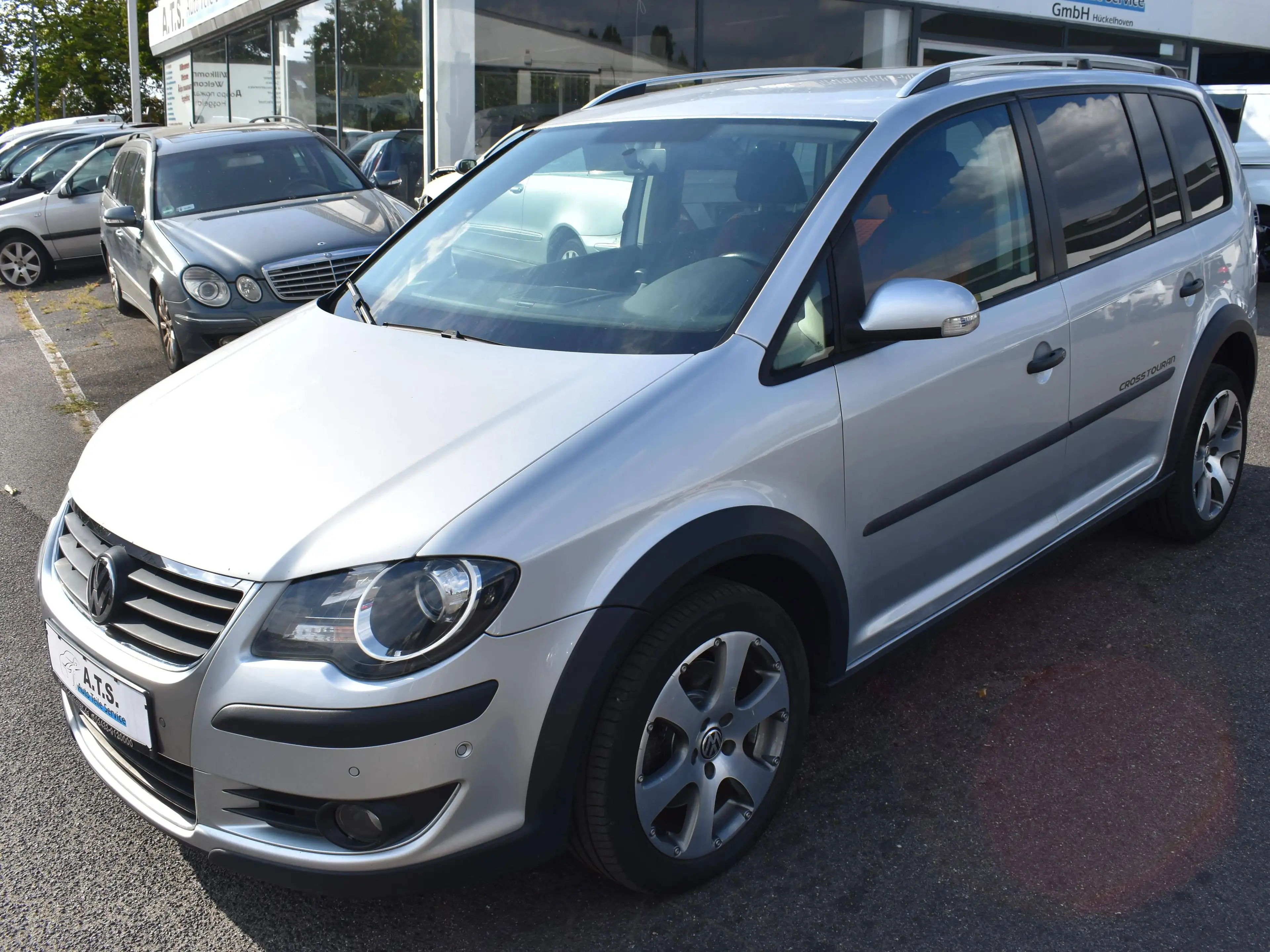 Volkswagen Cross Touran CrossTouran 2.0 TDI *7-SITZER*AUTOMATIK*2.HAND*ZAHNRIEMEN+WASSERPUMPE NEU!!!