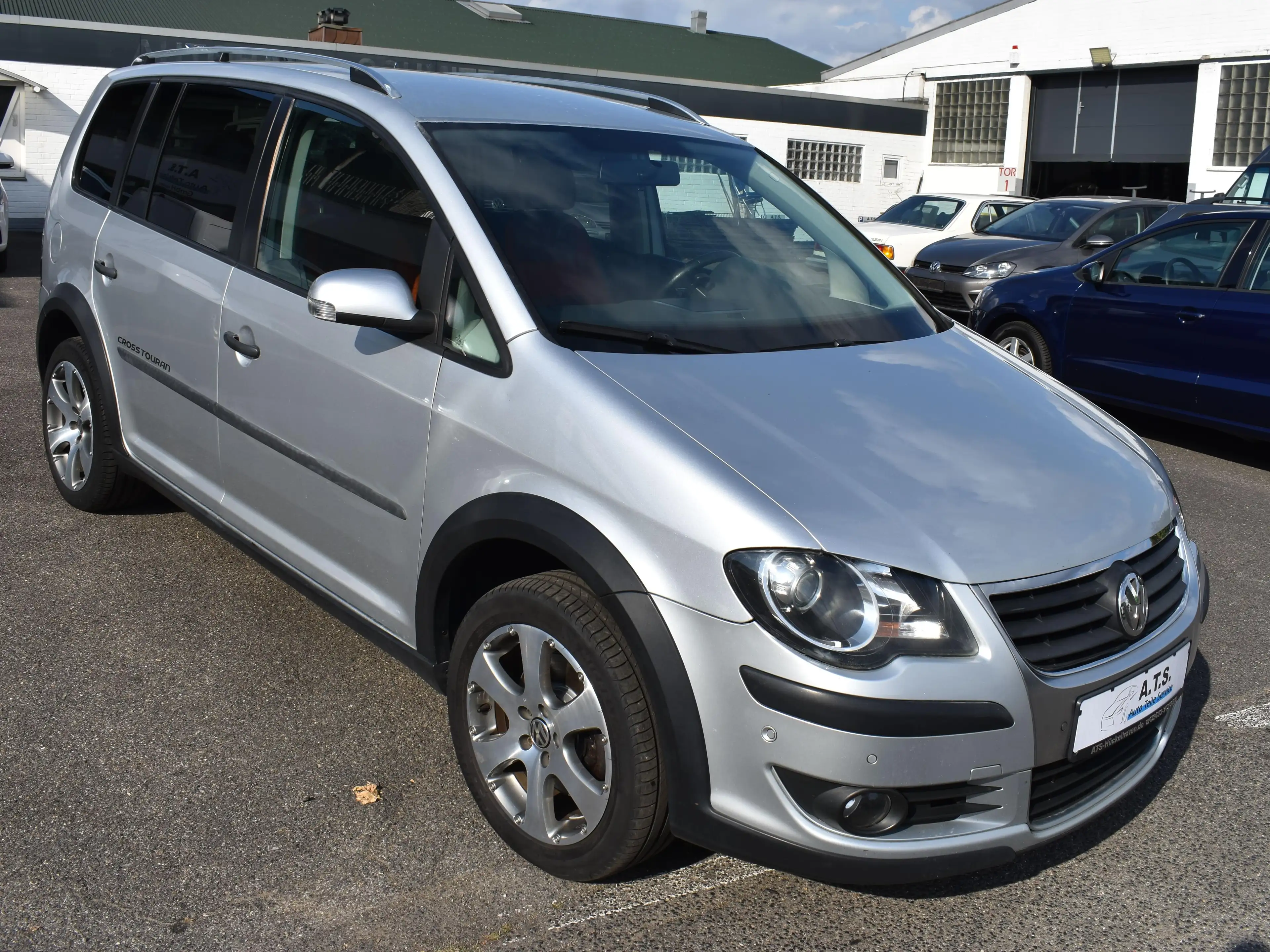 Volkswagen Cross Touran CrossTouran 2.0 TDI *7-SITZER*AUTOMATIK*2.HAND*ZAHNRIEMEN+WASSERPUMPE NEU!!! — photo 2