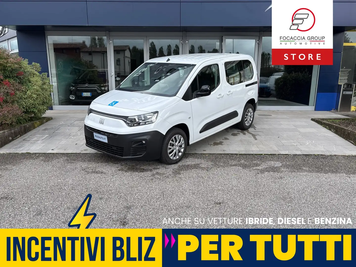 Fiat Doblo Trasporto disabili 4 + 1 con Rampa - 1