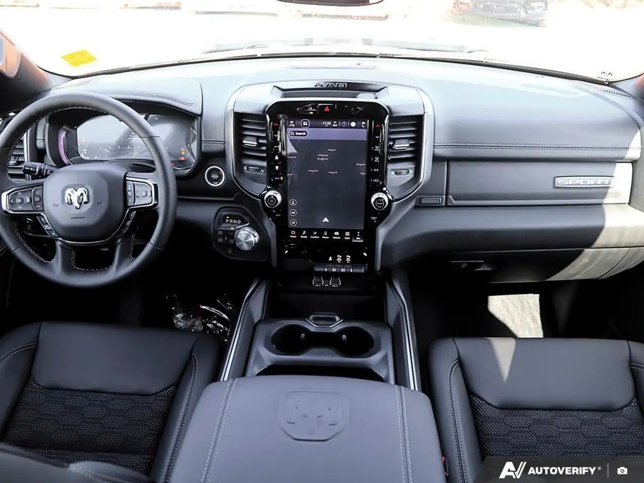 RAM 1500 снимка RAM 1500