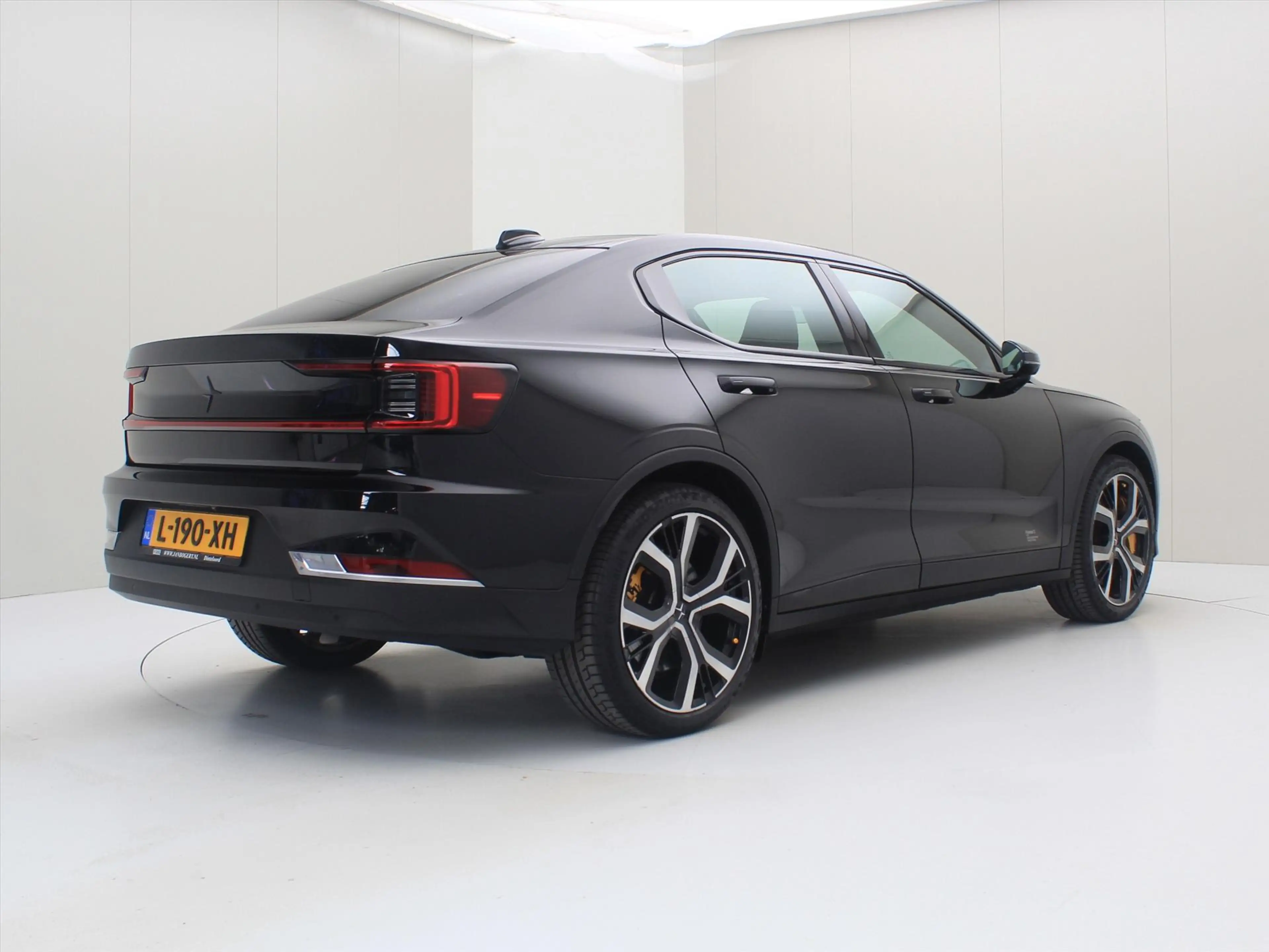 Polestar 2 Long Range Dual Motor 408pk 94.5% SoH Performance — photo 2