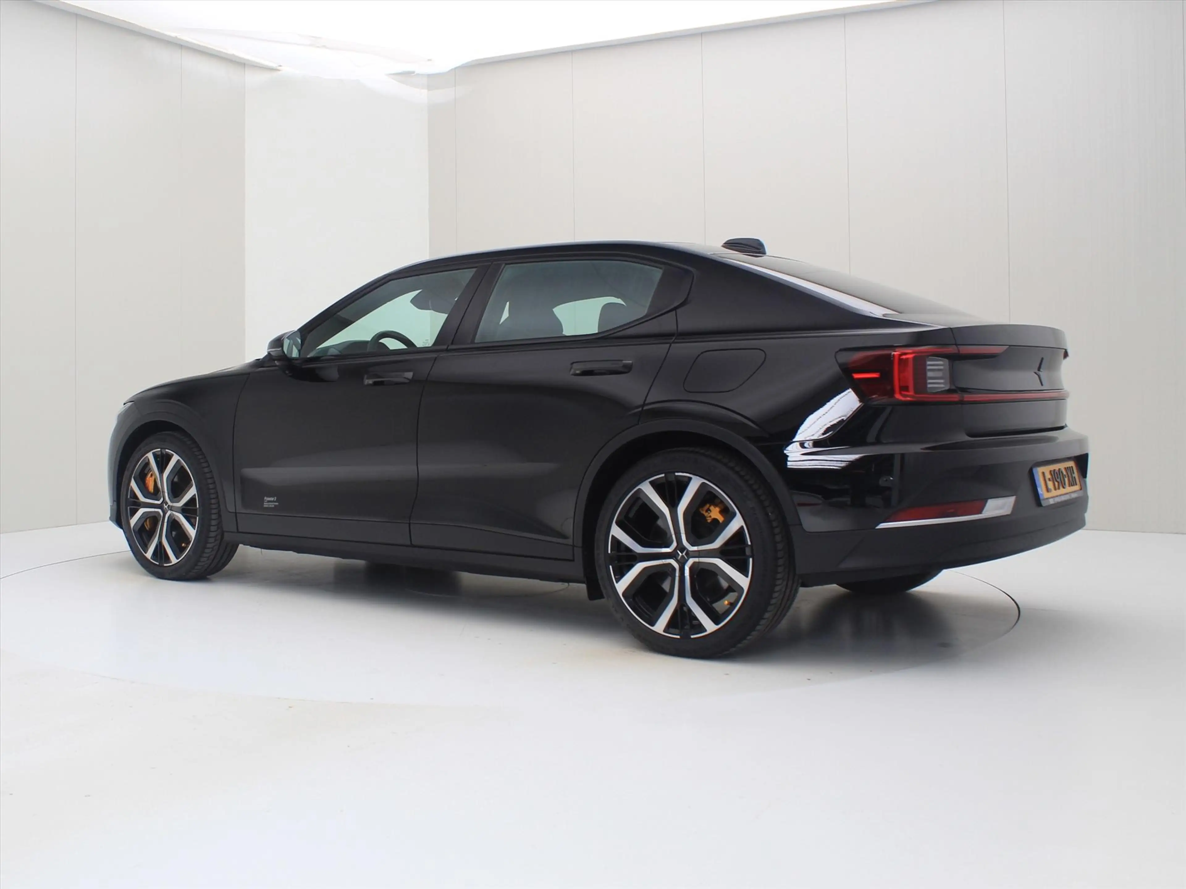 Polestar 2 Long Range Dual Motor 408pk 94.5% SoH Performance — photo 3