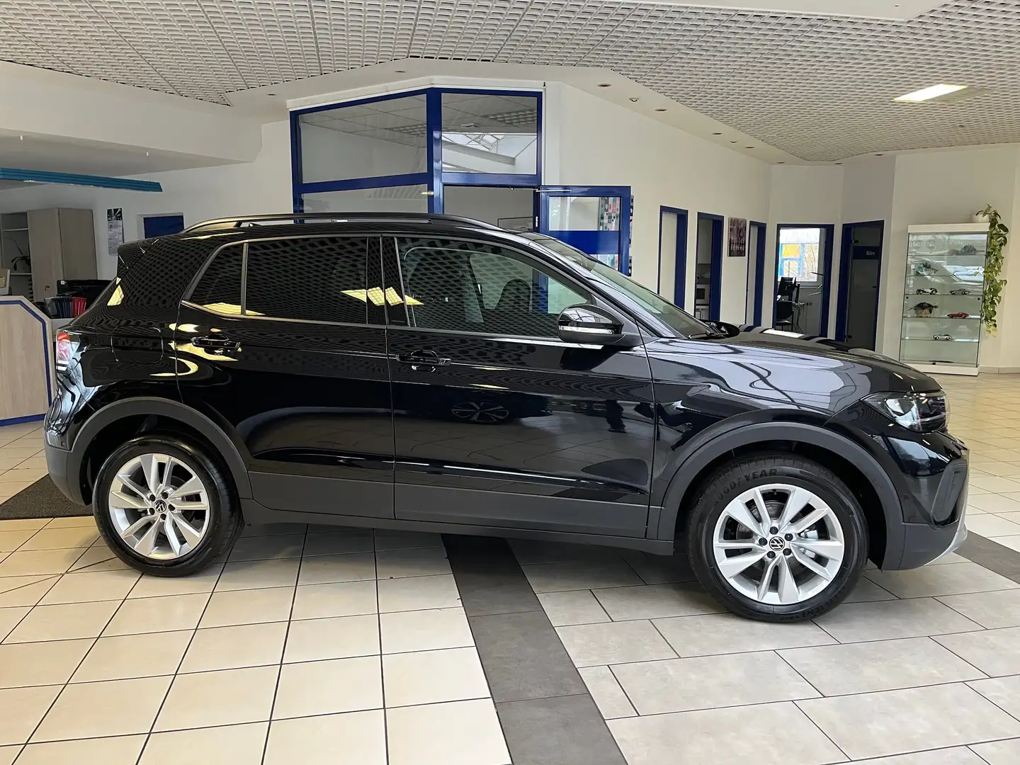 Volkswagen T-Cross 1.0 TSI-DSG LIFE, IQ-Drive, ACC, RFK,AHK Schwarz - 2