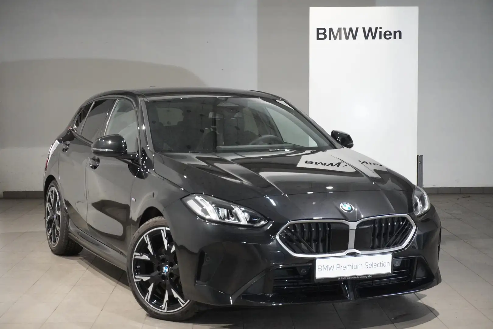 BMW 120 i Schwarz - 1