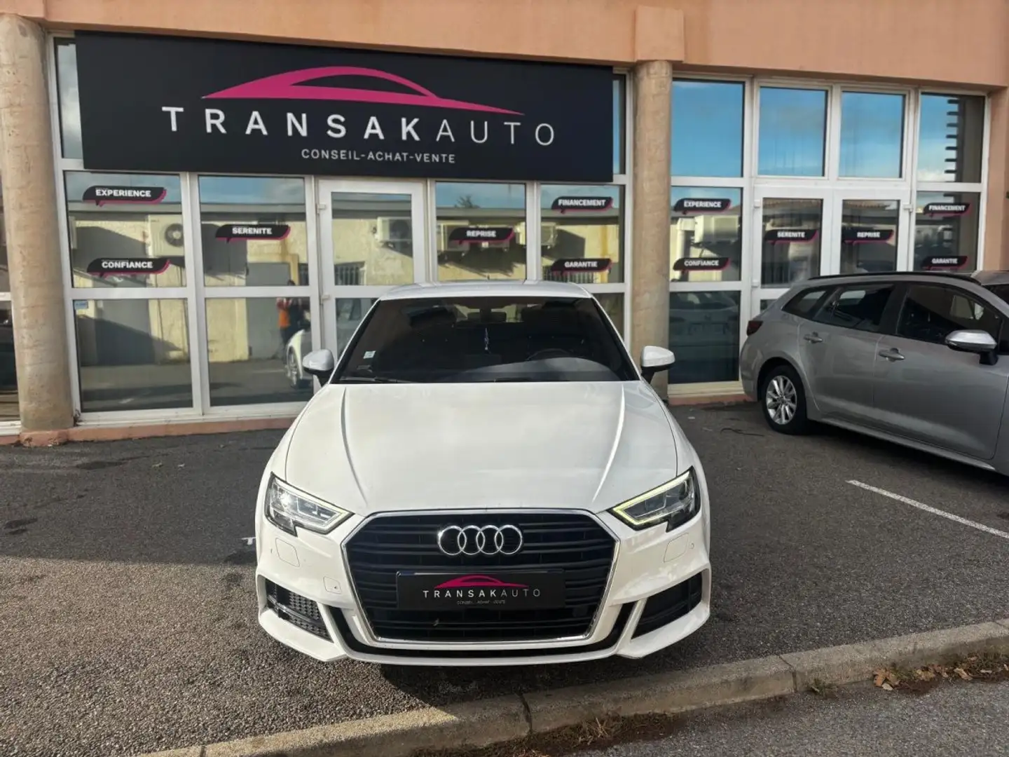 Audi A3 35 TDI 150 S tronic 7 S Line Blanc - 2