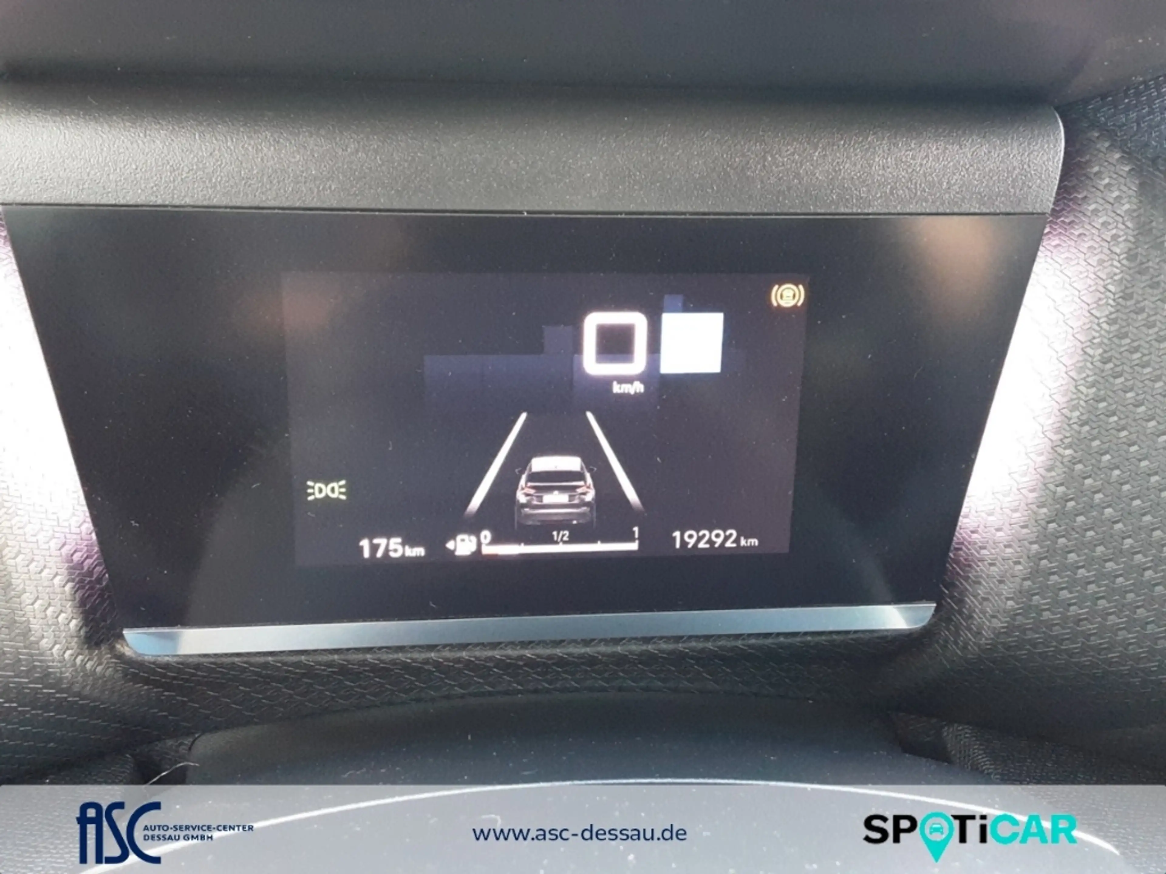 Citroen C4 PureTech 130 S&S MAX — photo 10