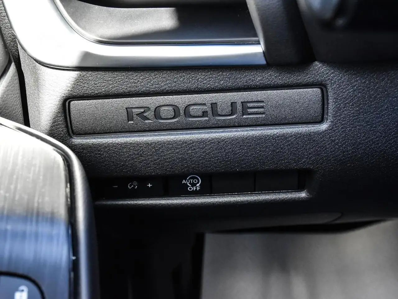 Nissan Rogue fotografie Nissan Rogue