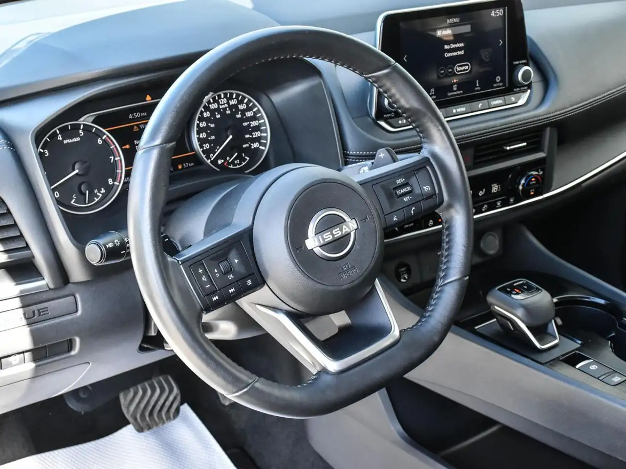 Nissan Rogue fotografie Nissan Rogue