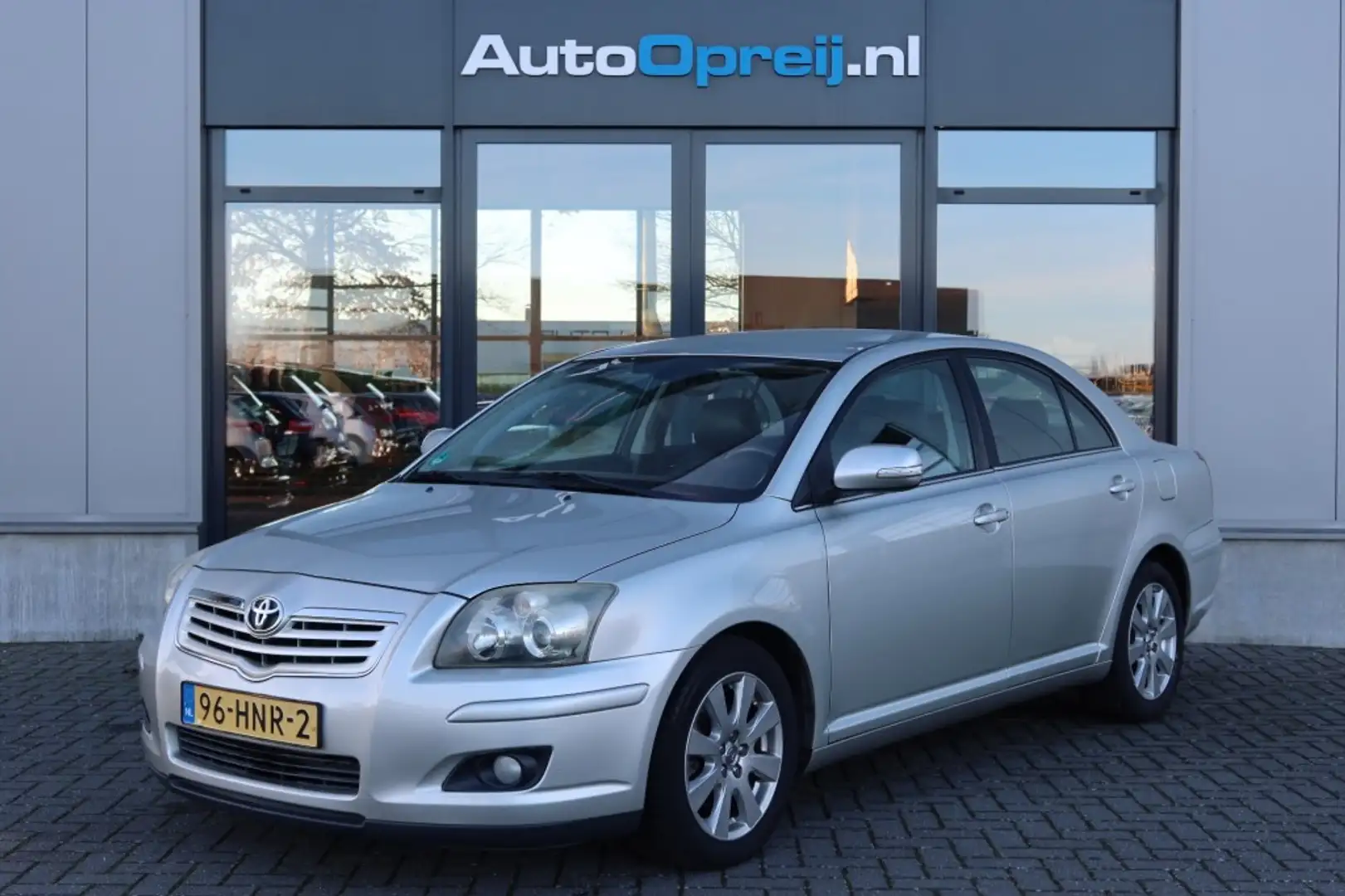 Toyota Avensis 1.8 VVTI Business Clima, NAVI, Leder bekleding, Cr Gris - 1