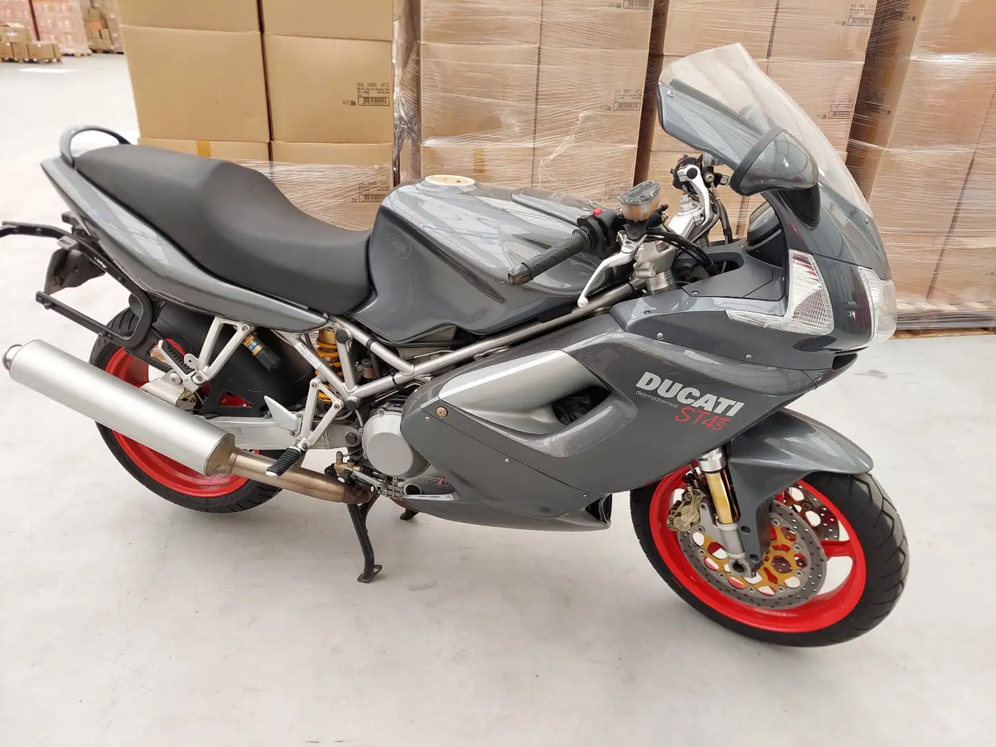 Ducati ST 4 ST4s met Ohlins vering etc! Grijs - 2