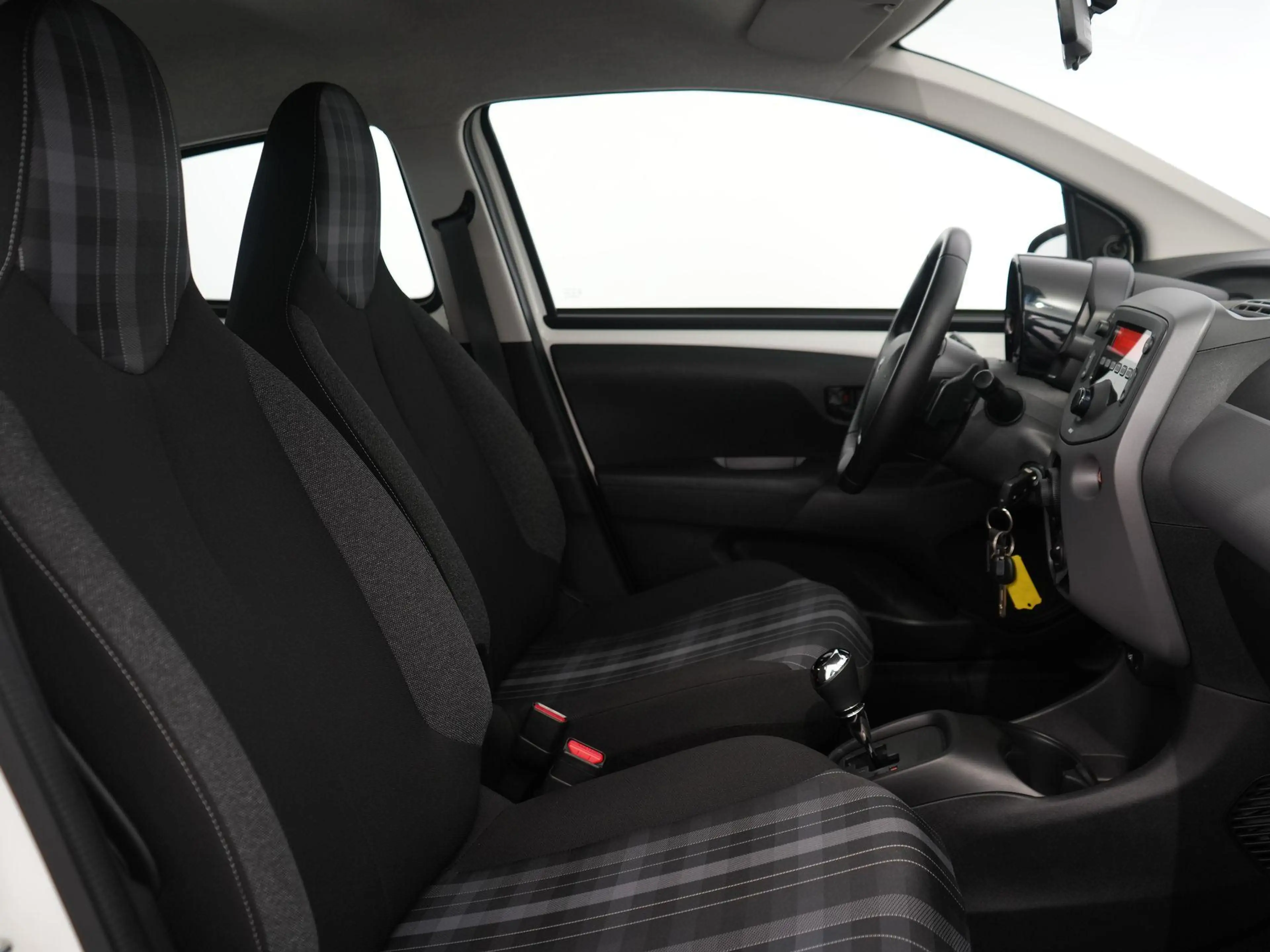 Peugeot 108 1.0 e-VTi Active | Automaat | Airco | Bleutooth | — photo 4