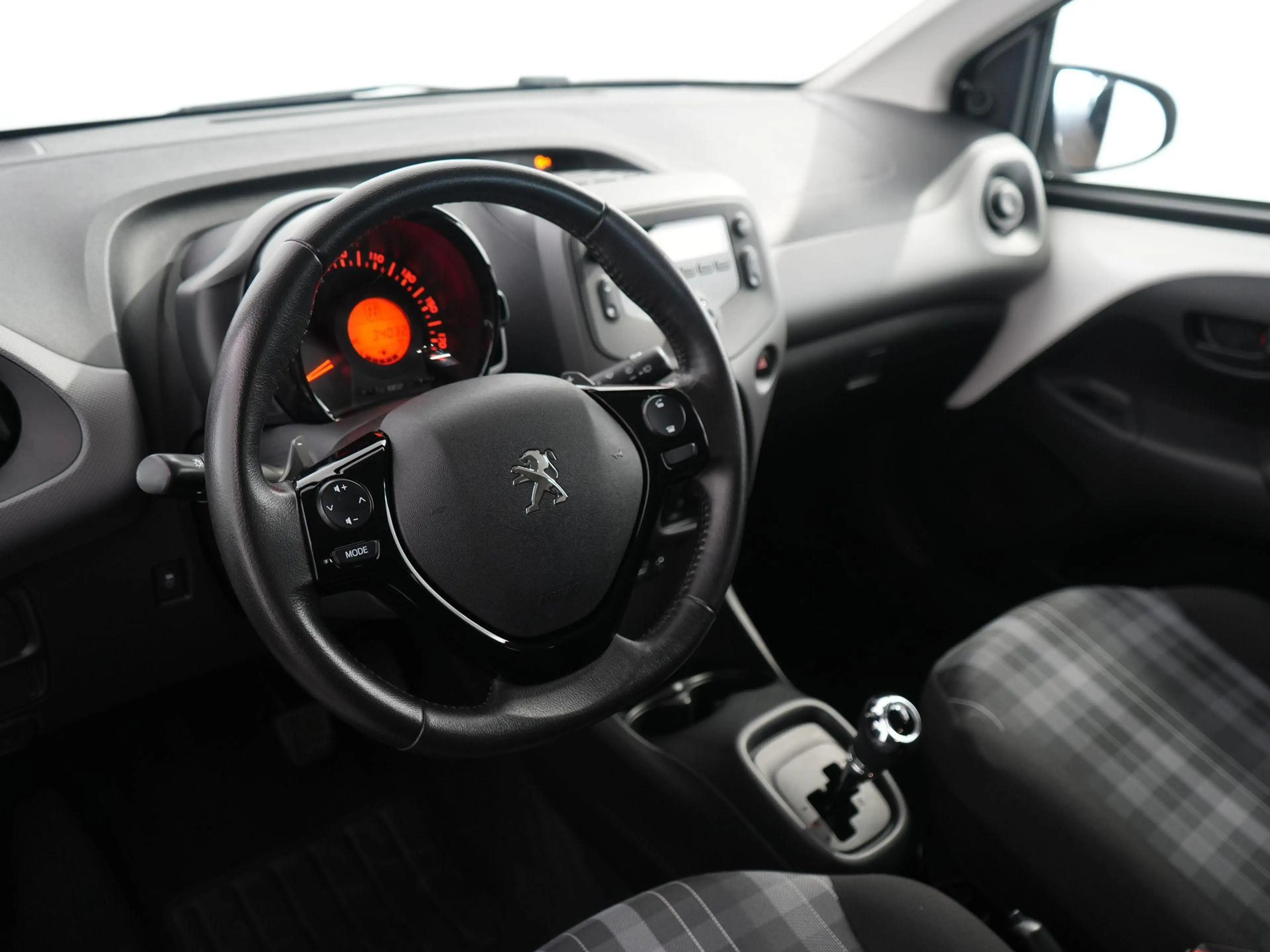 Peugeot 108 1.0 e-VTi Active | Automaat | Airco | Bleutooth | — photo 8