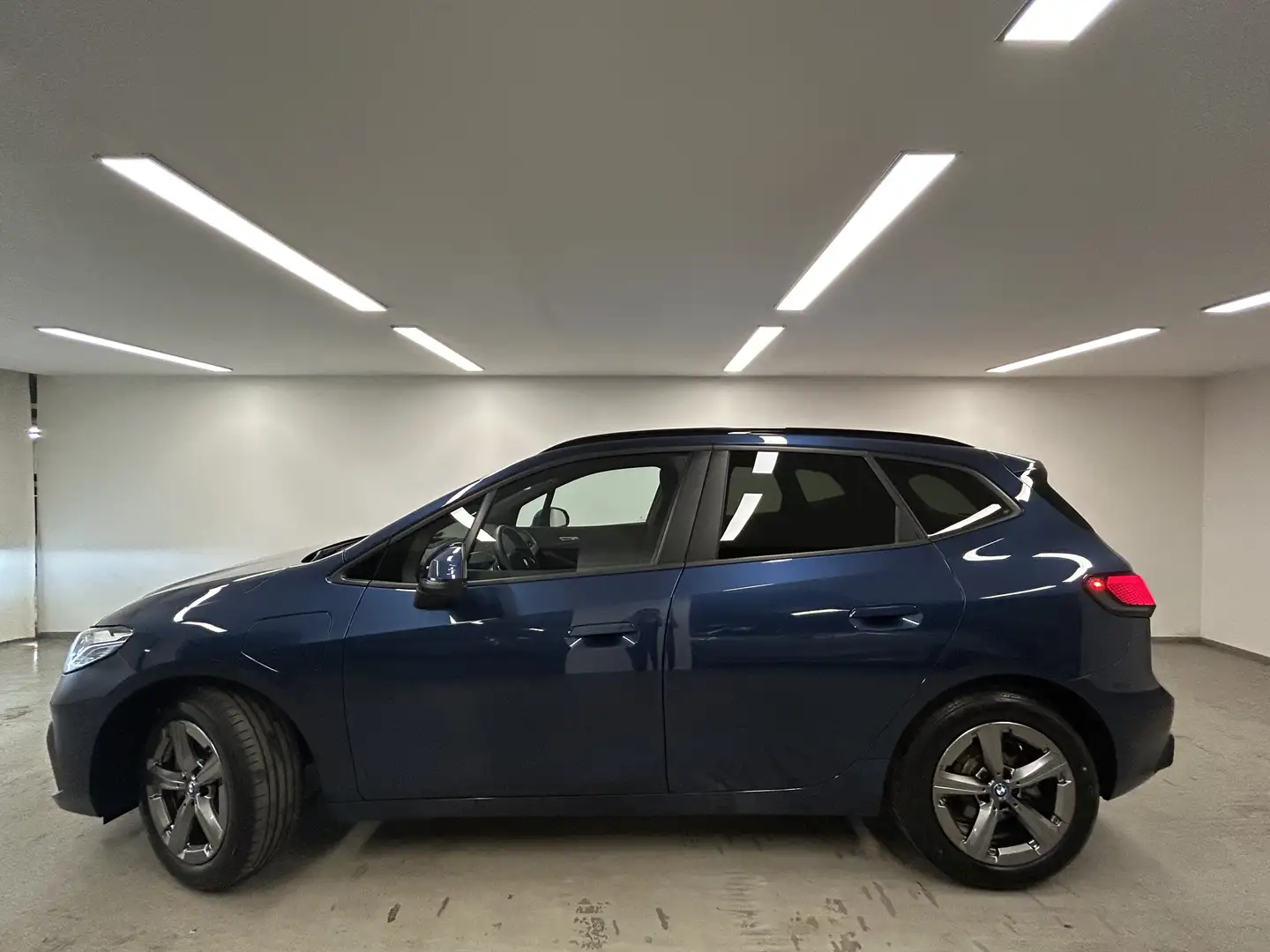 BMW 225 e xDrive Active Tourer Head-Up AHK DAB LED WLAN Blau - 2