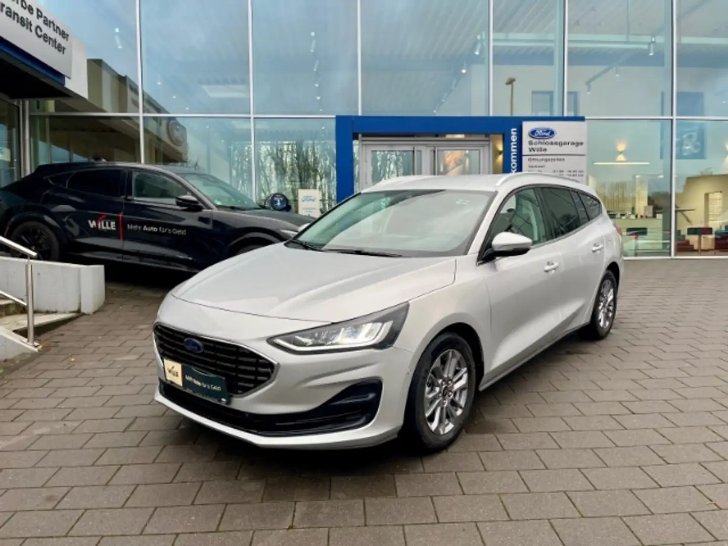 Ford Focus Titanium Automatik/Easy-Parking/Winter-Paket EcoBl Argent - 2