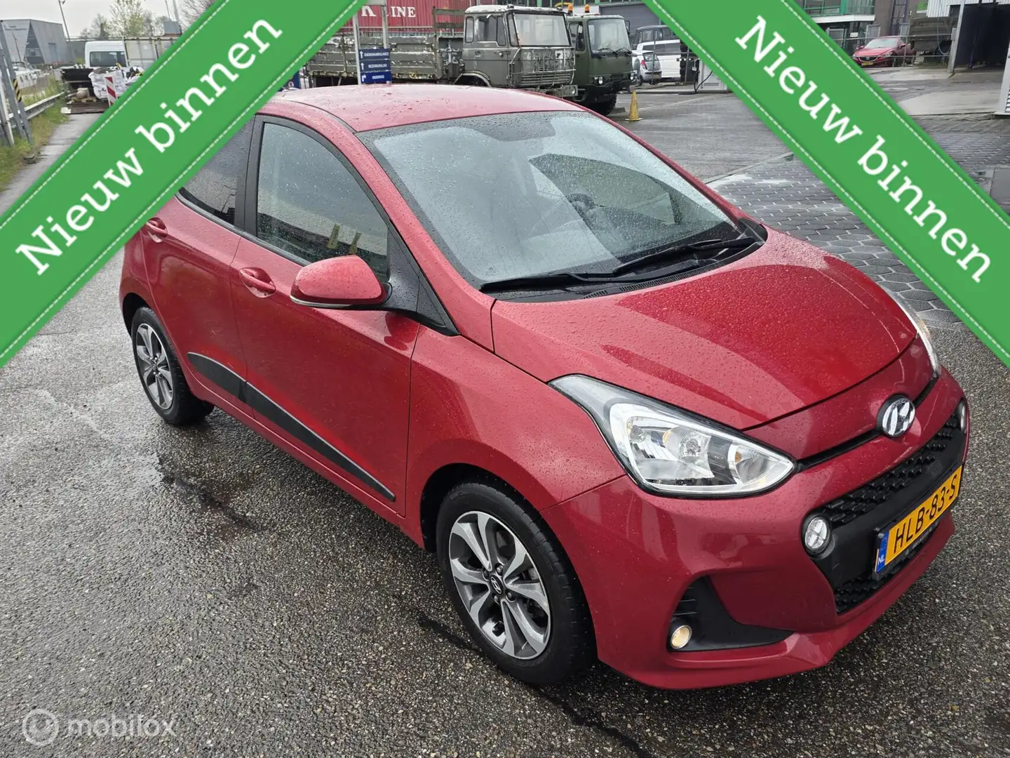 Hyundai i10 1.0i Comfort Rouge - 1