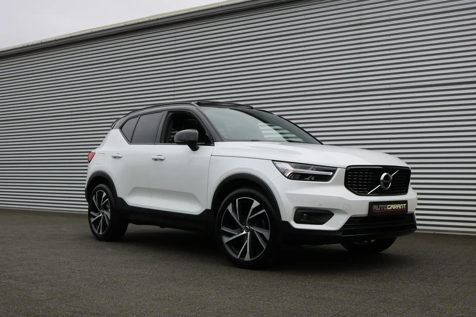 Volvo XC40 2.0 T4 R-Design Aut (Panoramadak Sportleder/Memory Wit - 2
