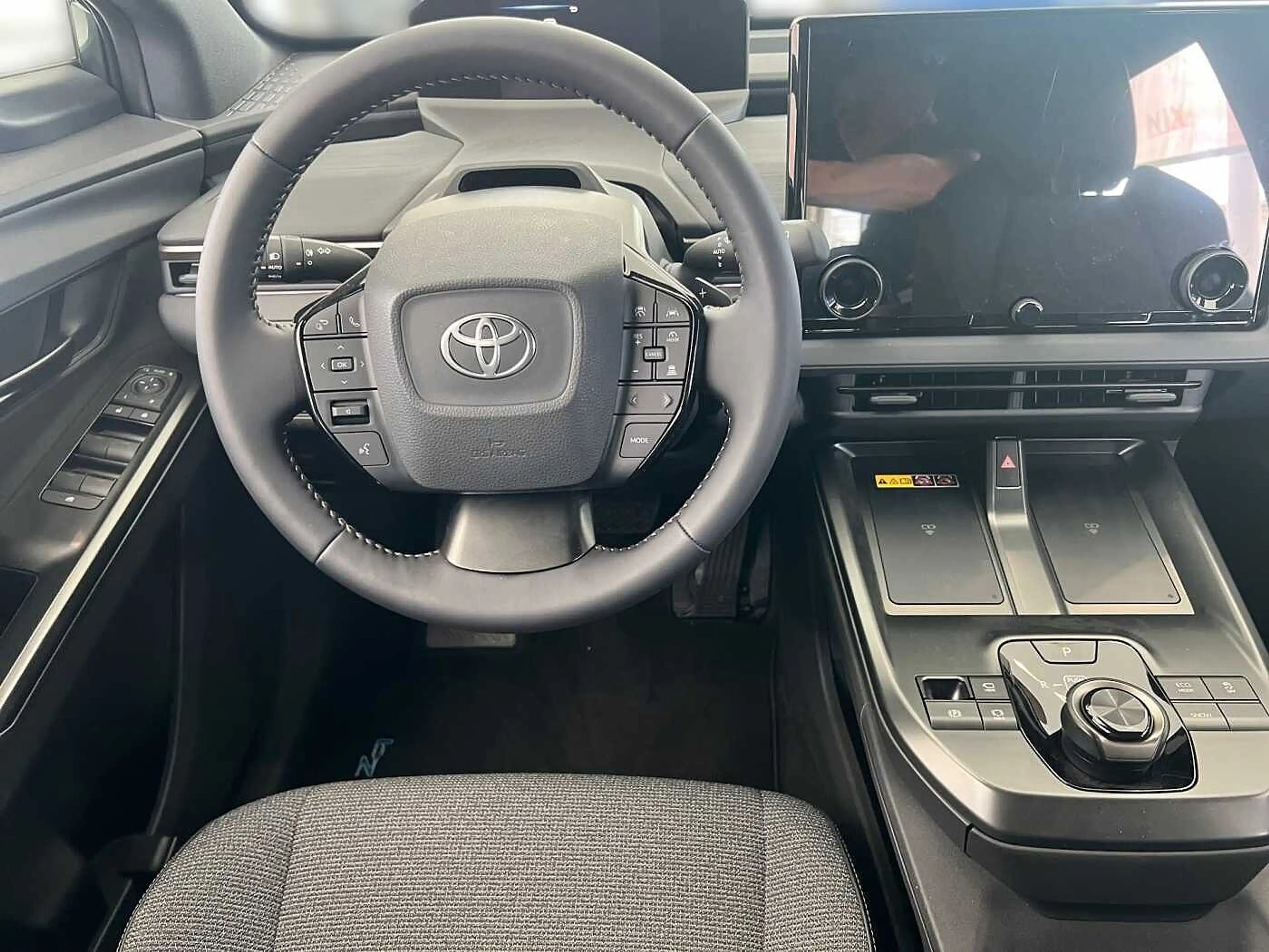 Toyota bZ4X Touring Teamplayer 75kWh / 166KW FWD 360° — photo 9