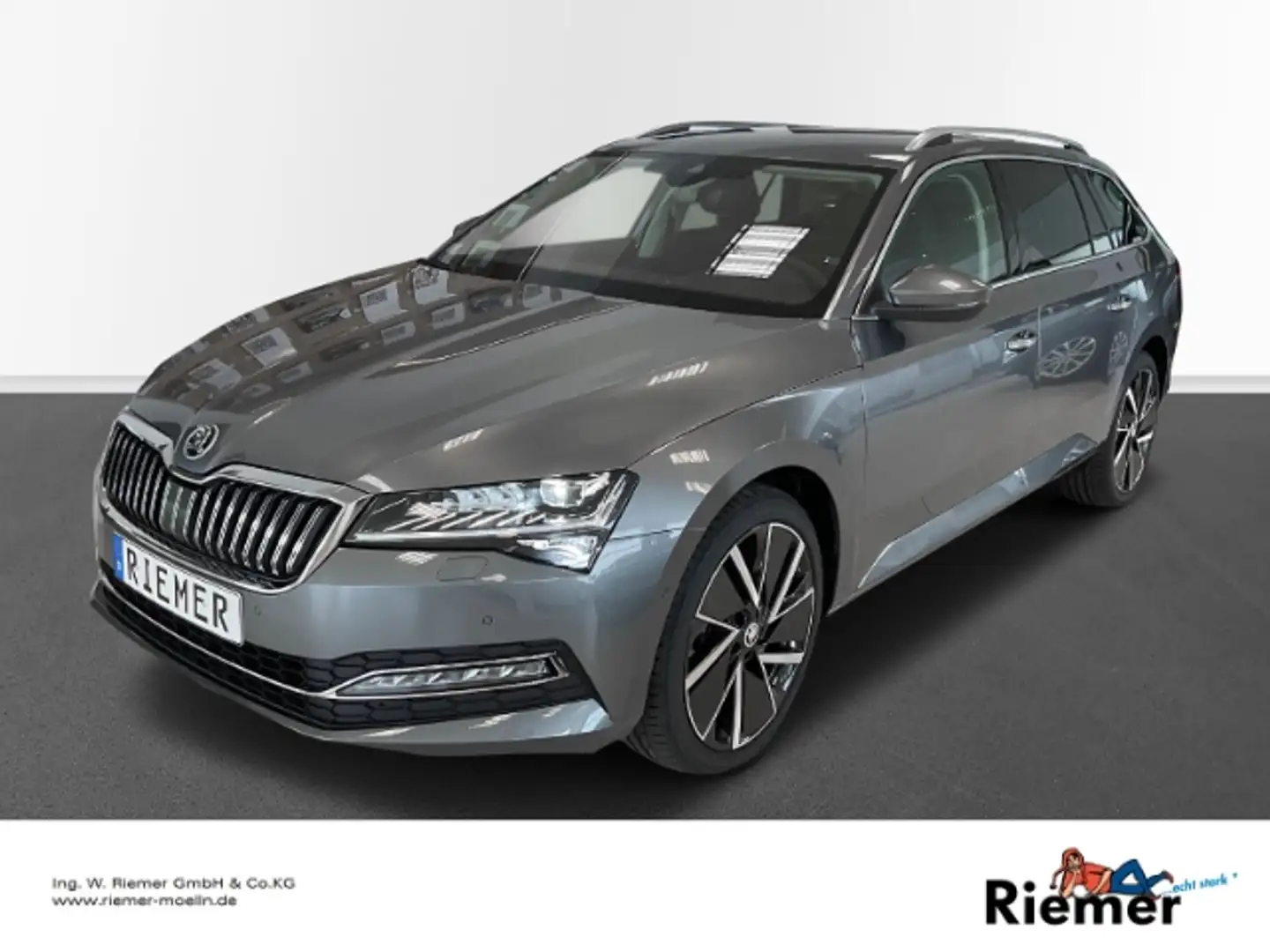 Skoda Superb 2.0 TDI Combi Style AHK ACC Navi LaneAssist Grau - 1